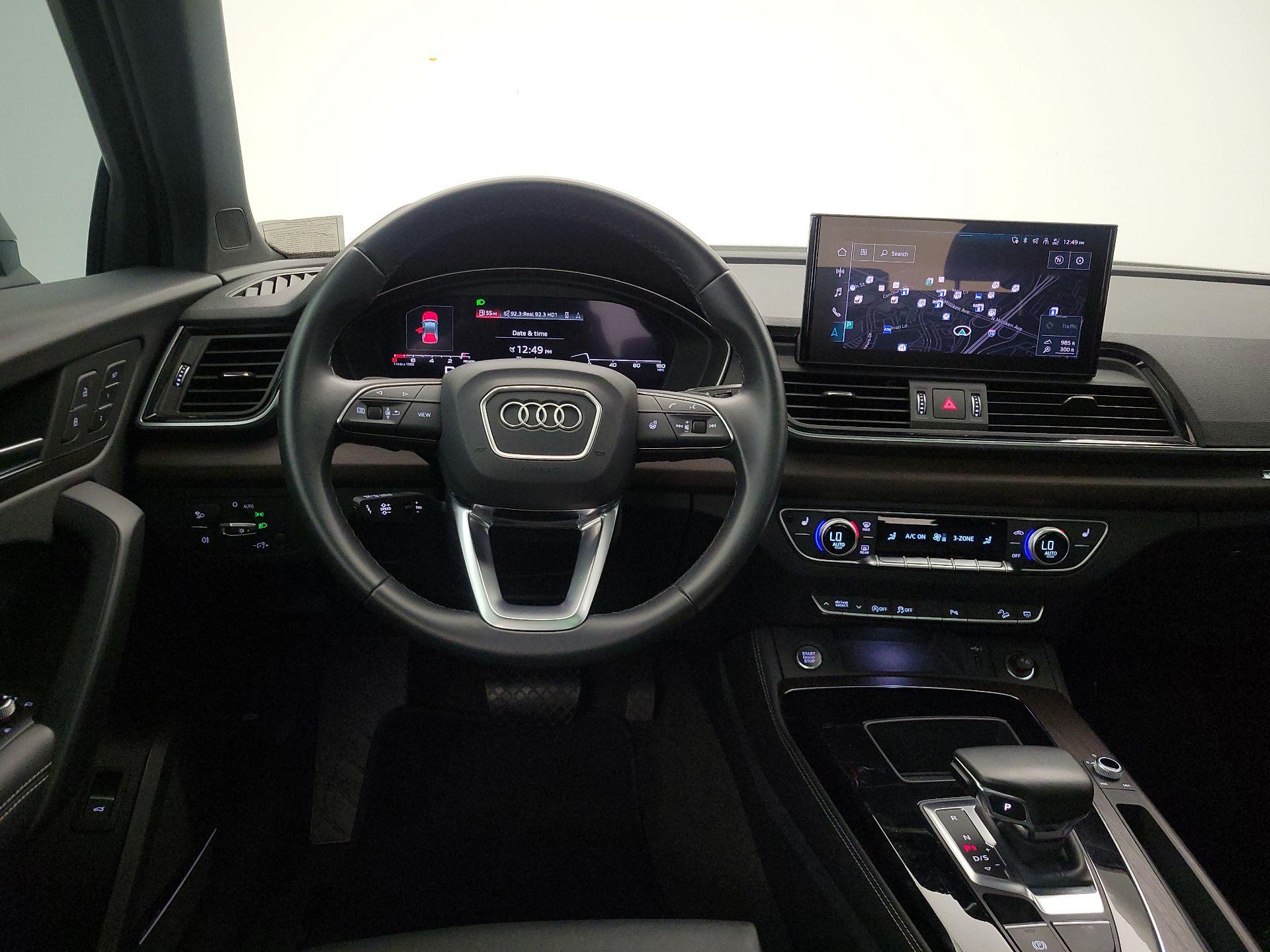 Thumbnail: 2023 Audi Q5 - 10