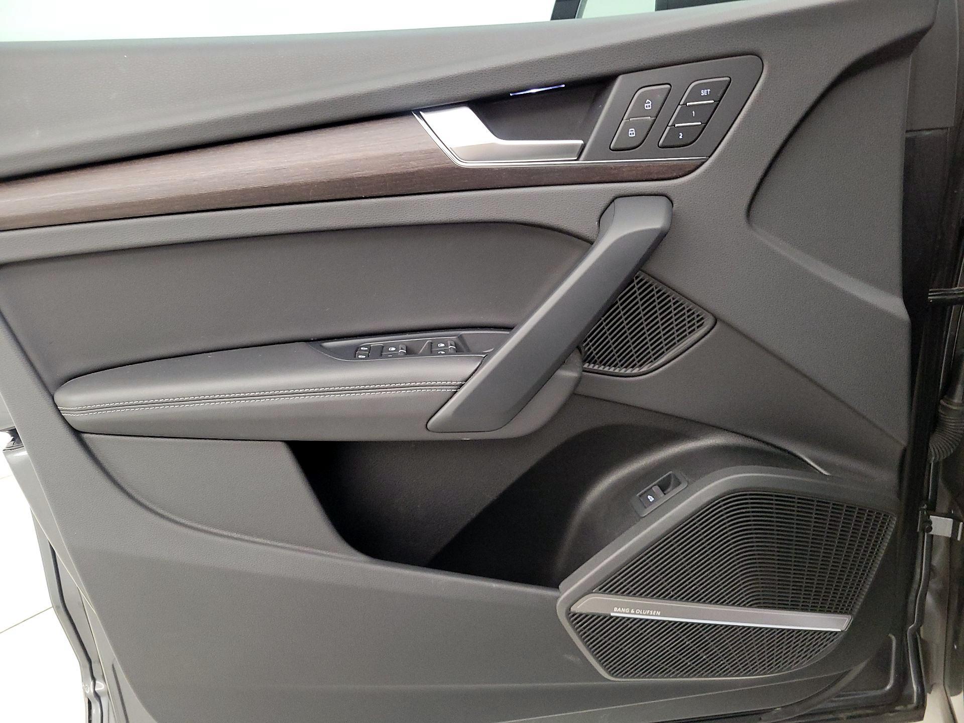 Thumbnail: 2023 Audi Q5 - 12