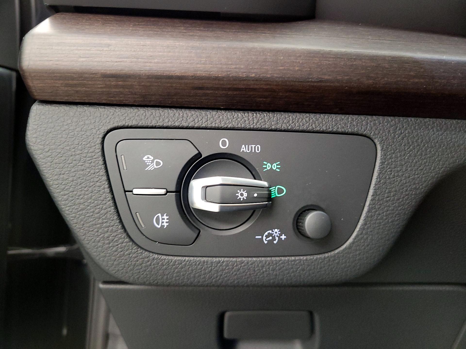 Thumbnail: 2023 Audi Q5 - 13