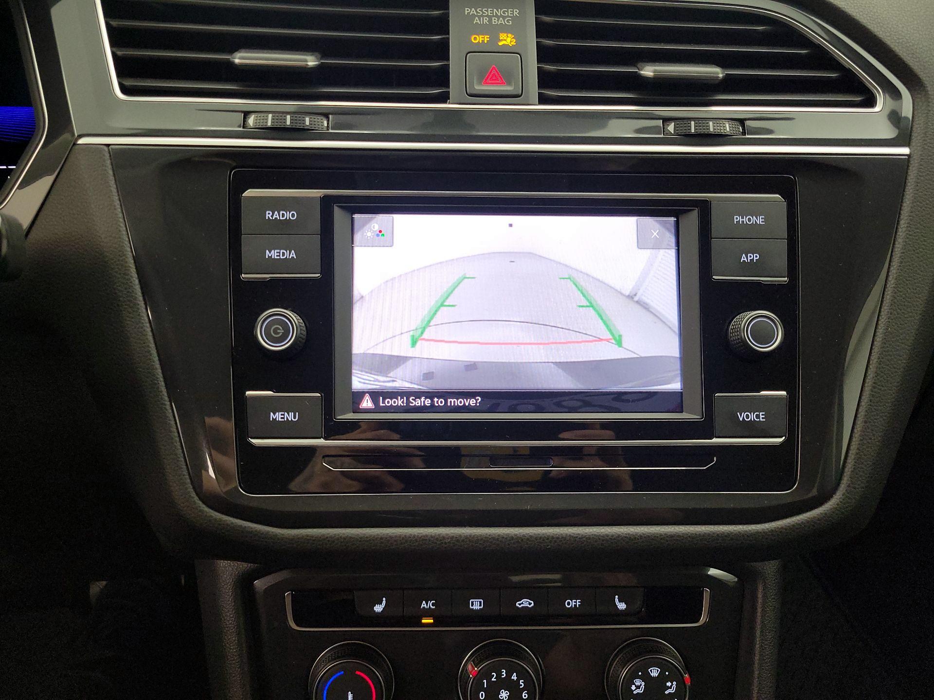 Thumbnail: 2023 Volkswagen Tiguan - 14