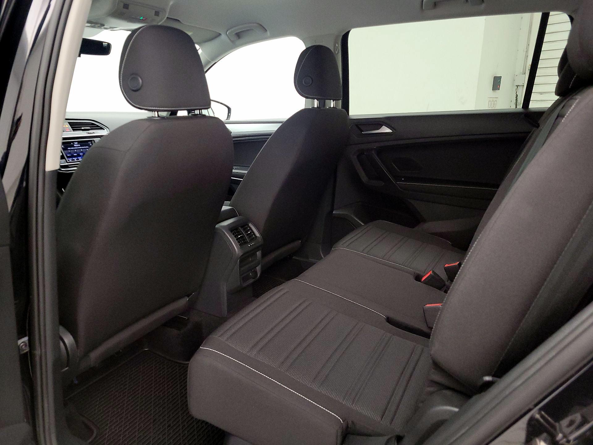 Thumbnail: 2023 Volkswagen Tiguan - 19