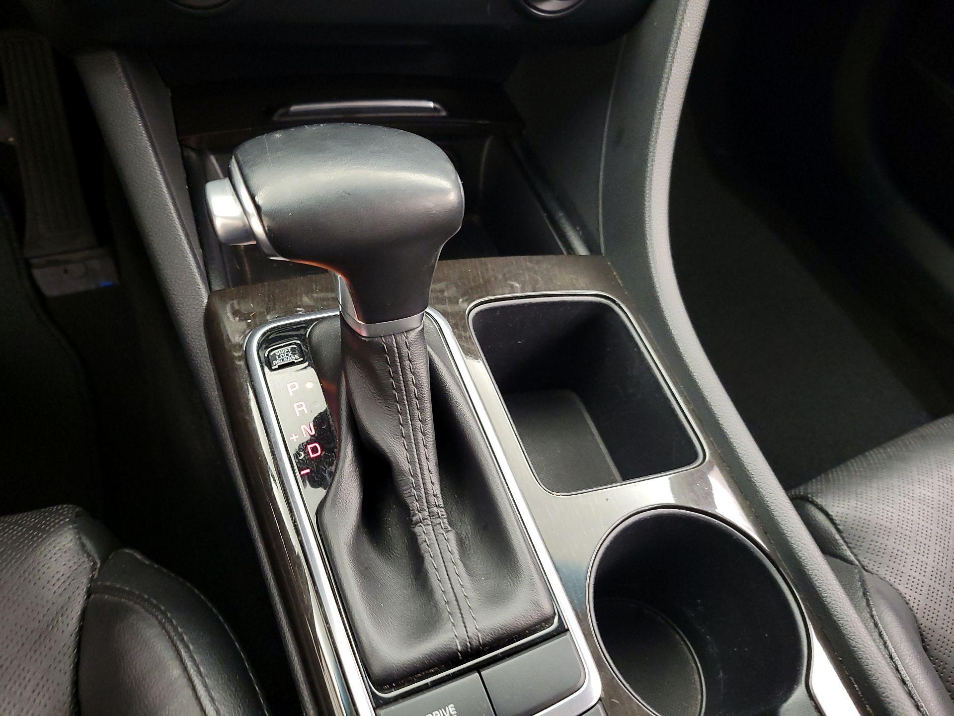 Thumbnail: 2018 Kia Optima - 17