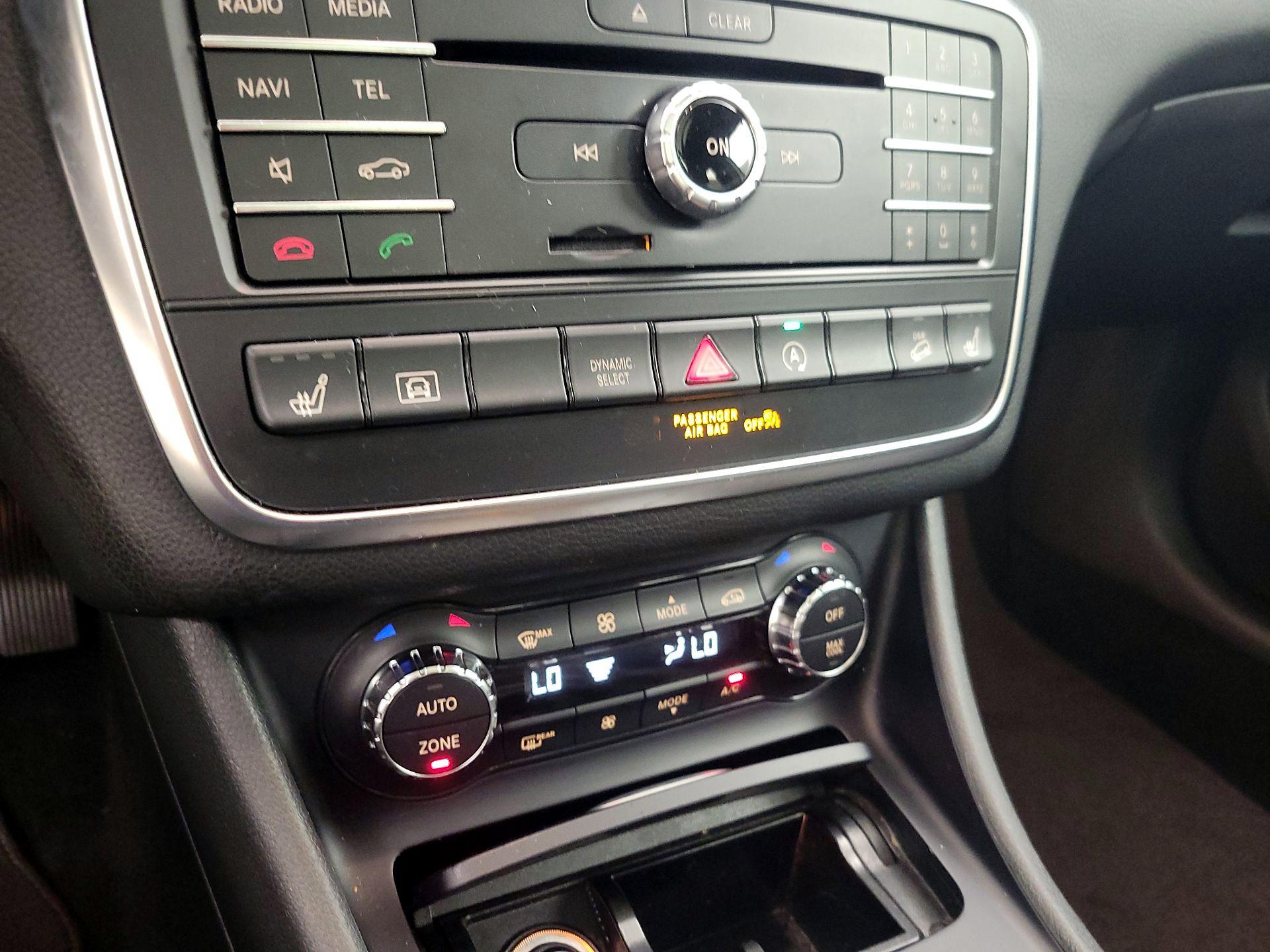 Thumbnail: 2017 Mercedes-Benz GLA - 16