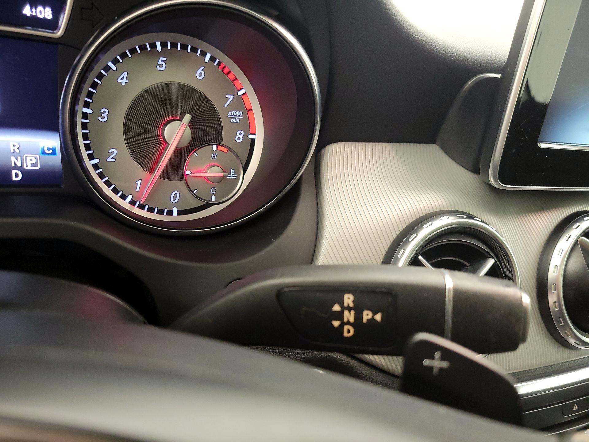 Thumbnail: 2017 Mercedes-Benz GLA - 17