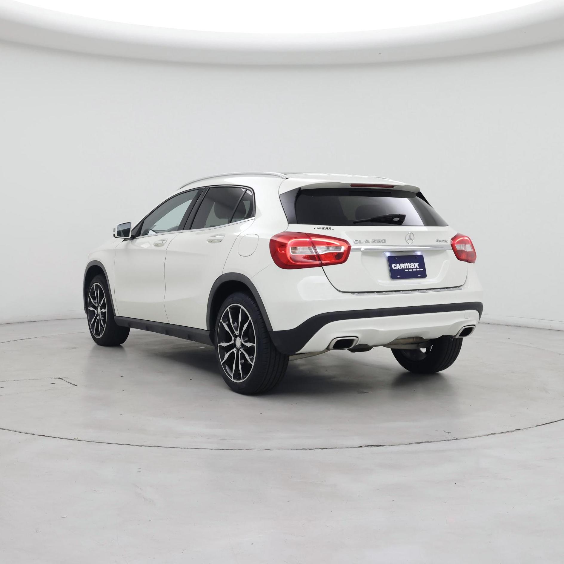 Thumbnail: 2017 Mercedes-Benz GLA - 2