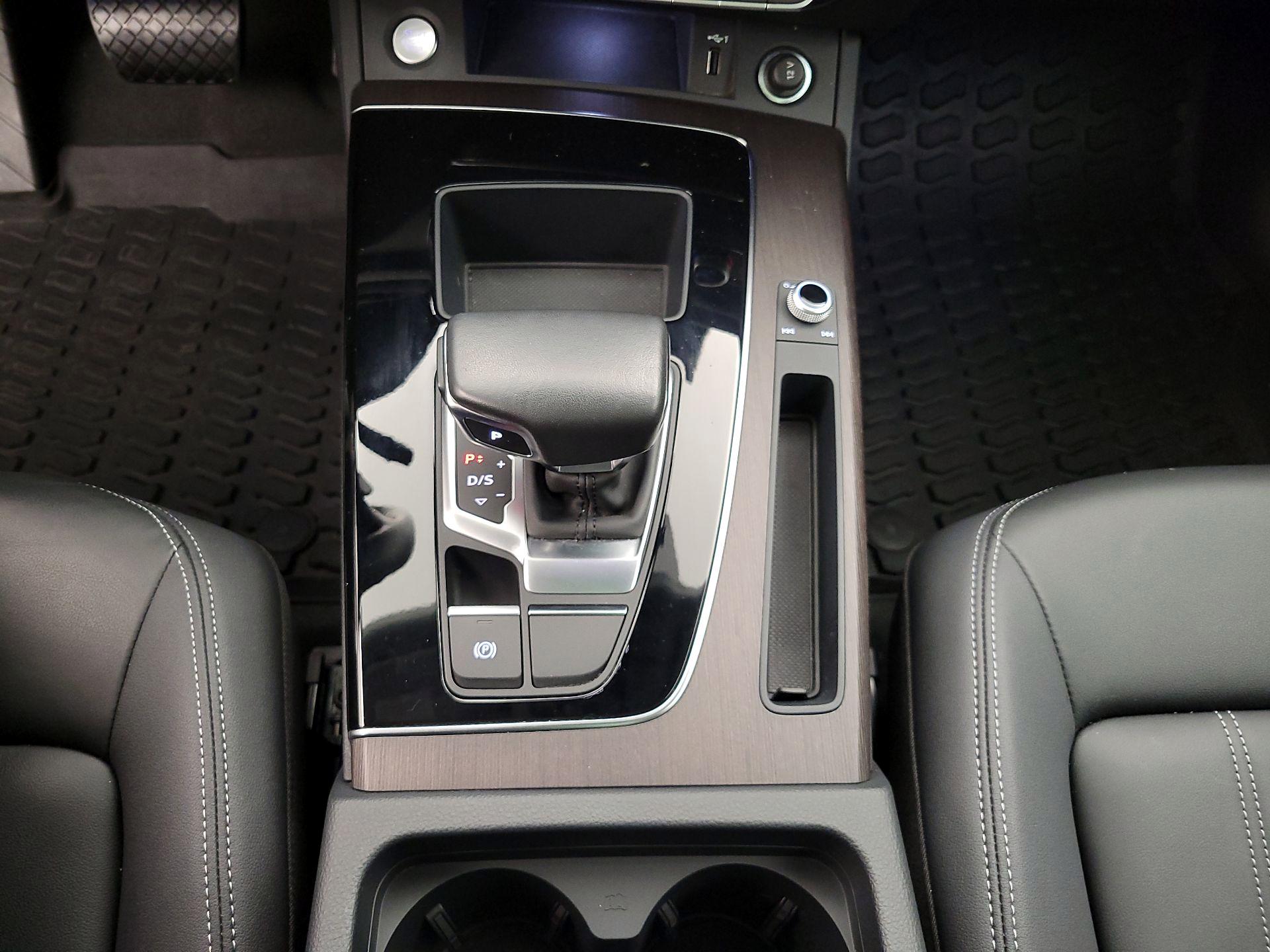 Thumbnail: 2023 Audi Q5 - 17