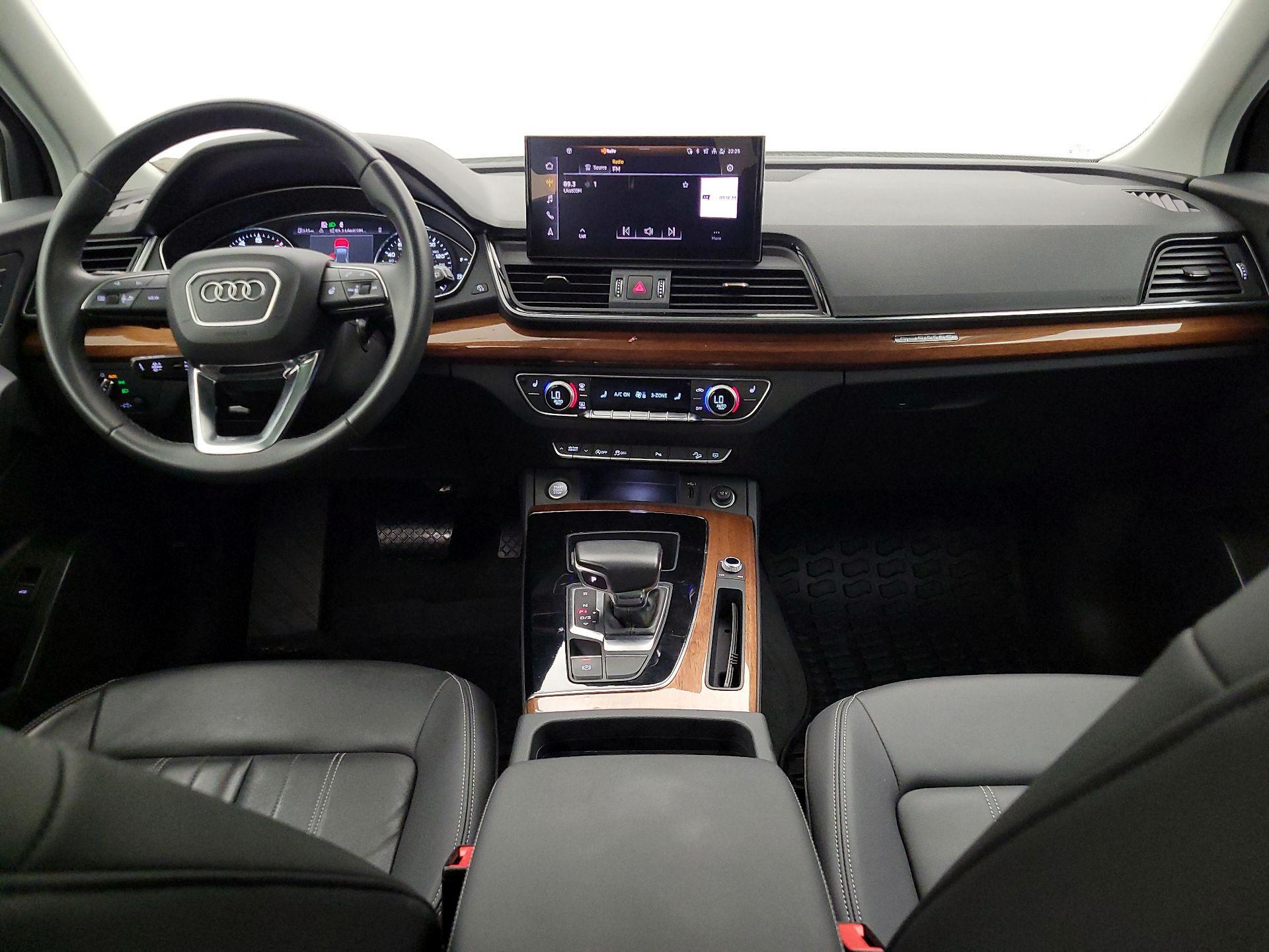 Thumbnail: 2023 Audi Q5 - 9