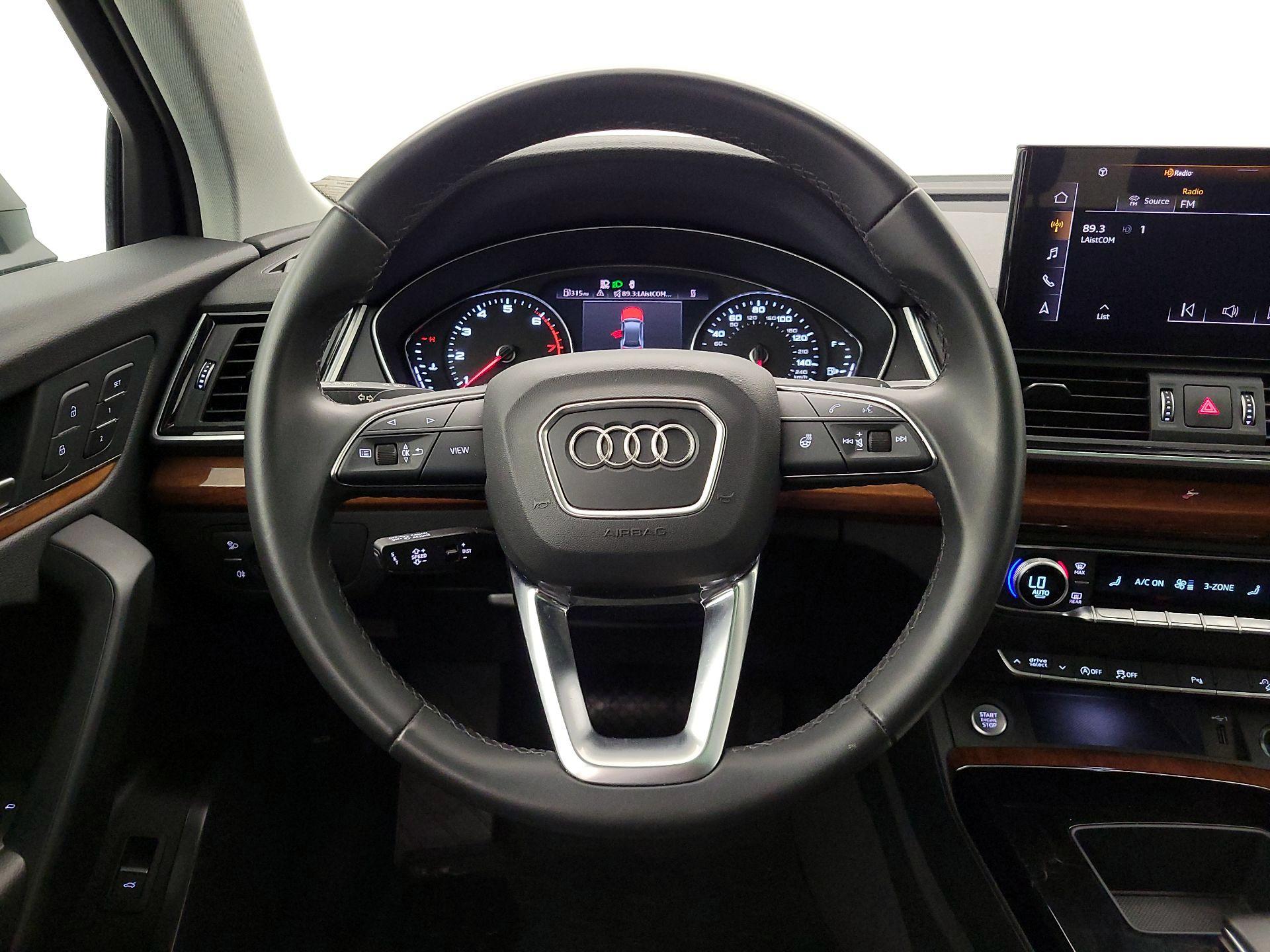 Thumbnail: 2023 Audi Q5 - 10