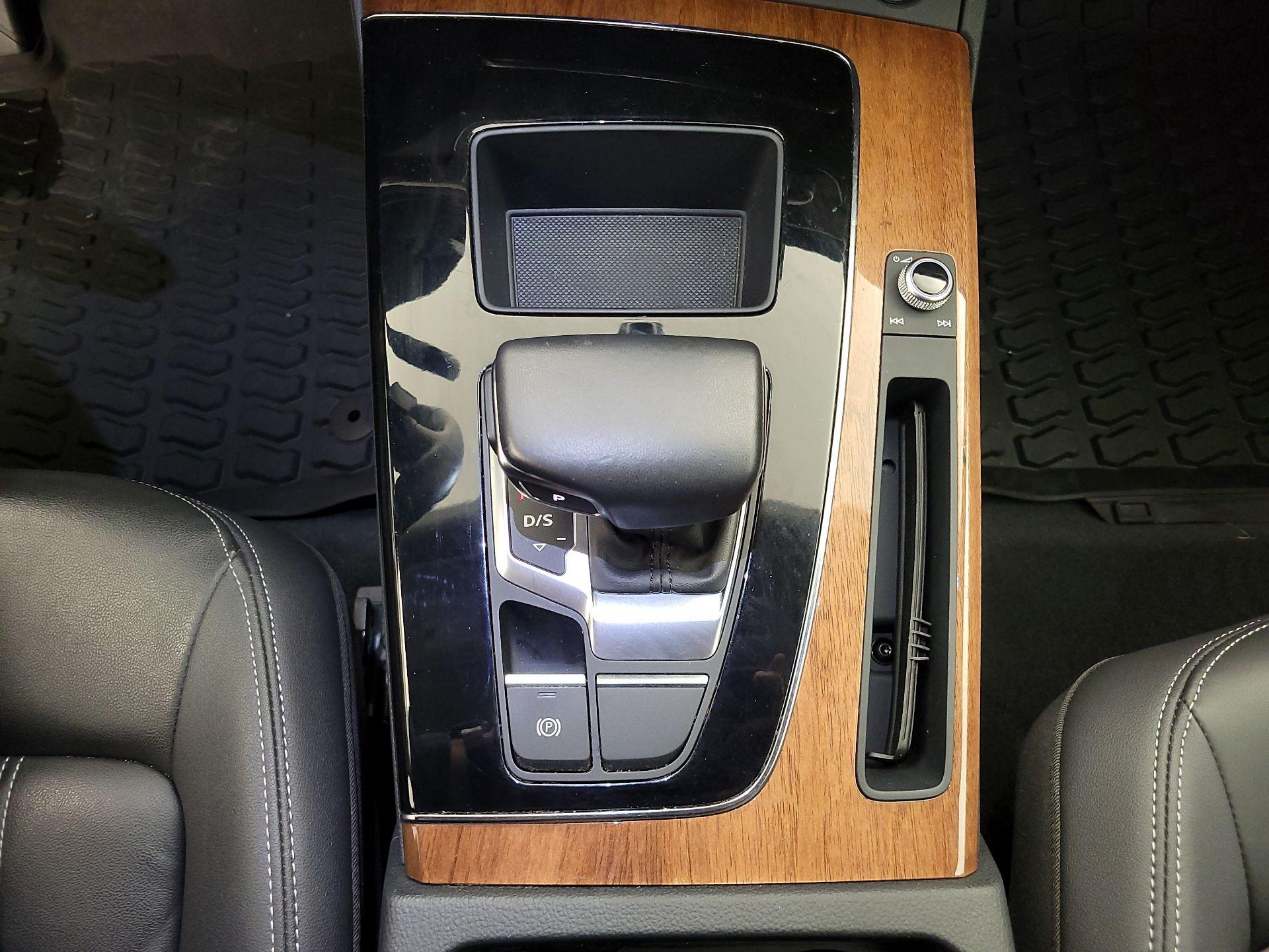 Thumbnail: 2023 Audi Q5 - 17