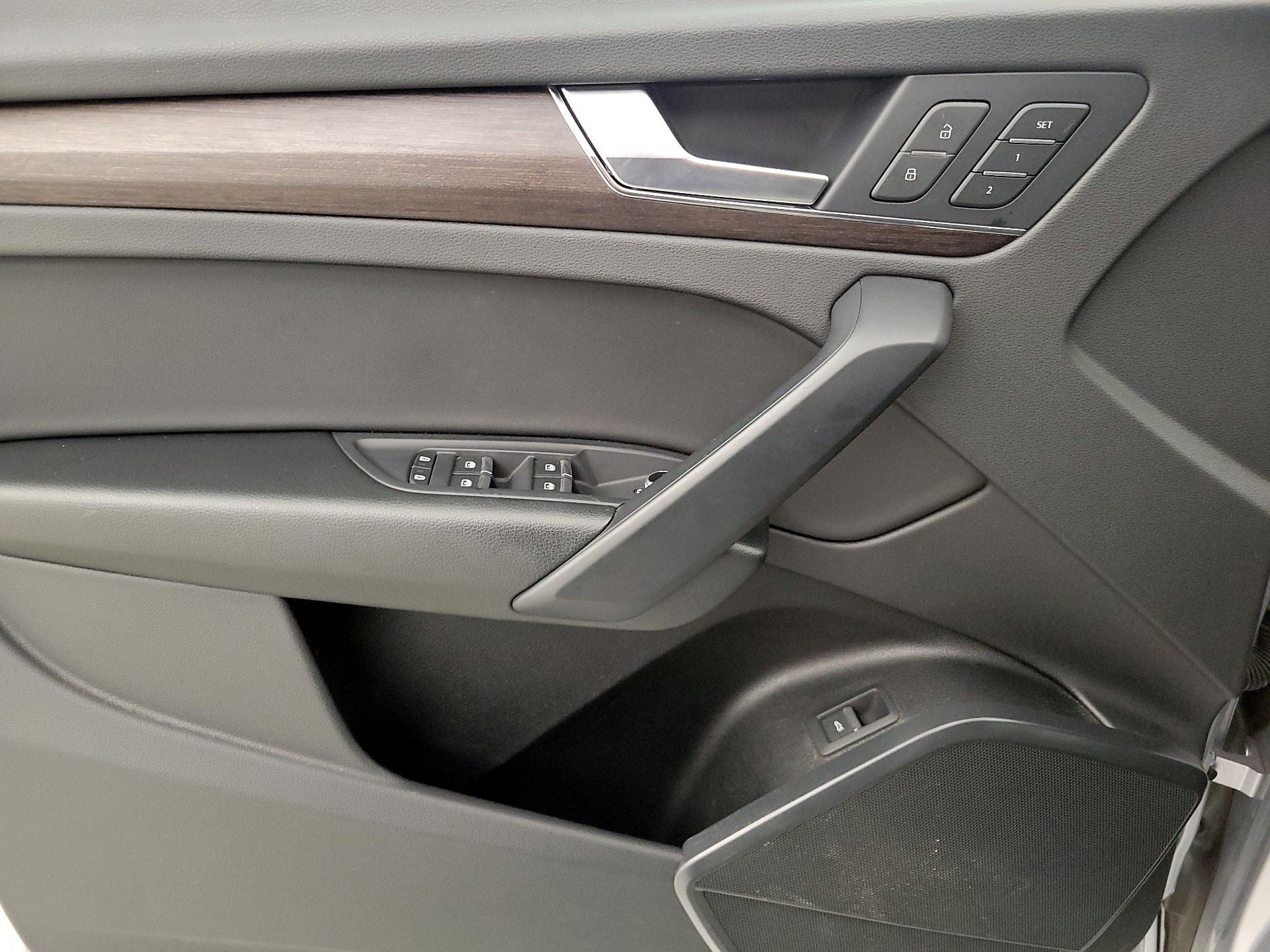 Thumbnail: 2023 Audi Q5 - 12