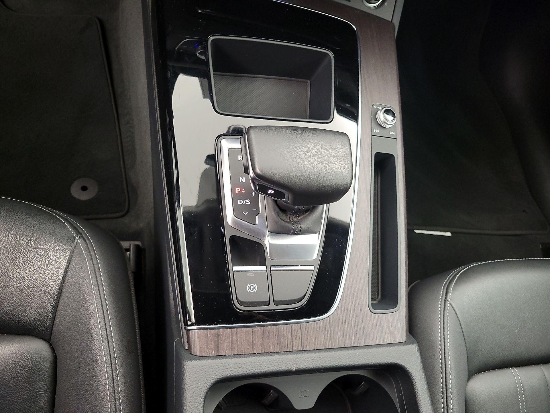 Thumbnail: 2023 Audi Q5 - 17