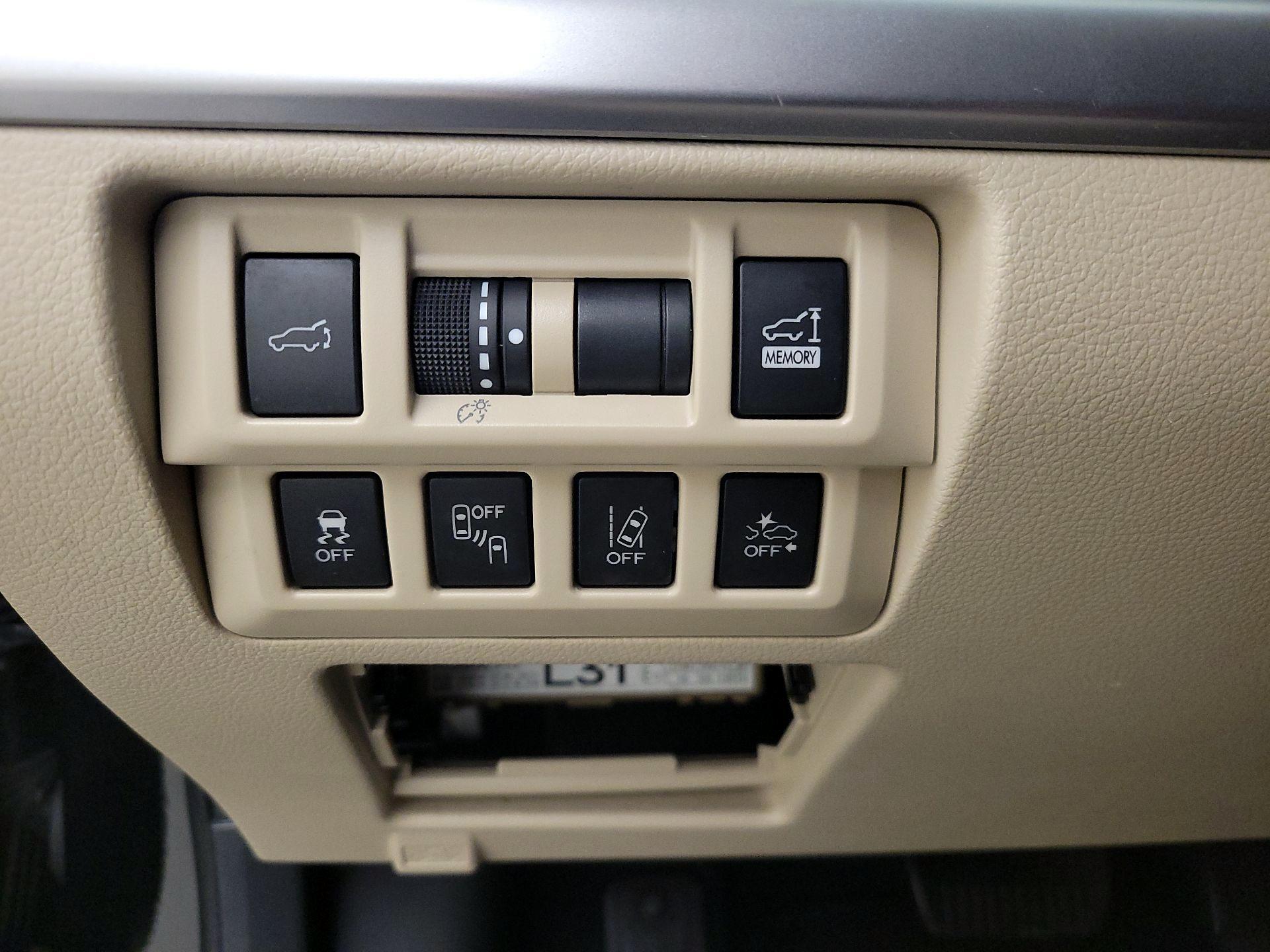 Thumbnail: 2018 Subaru Outback - 13