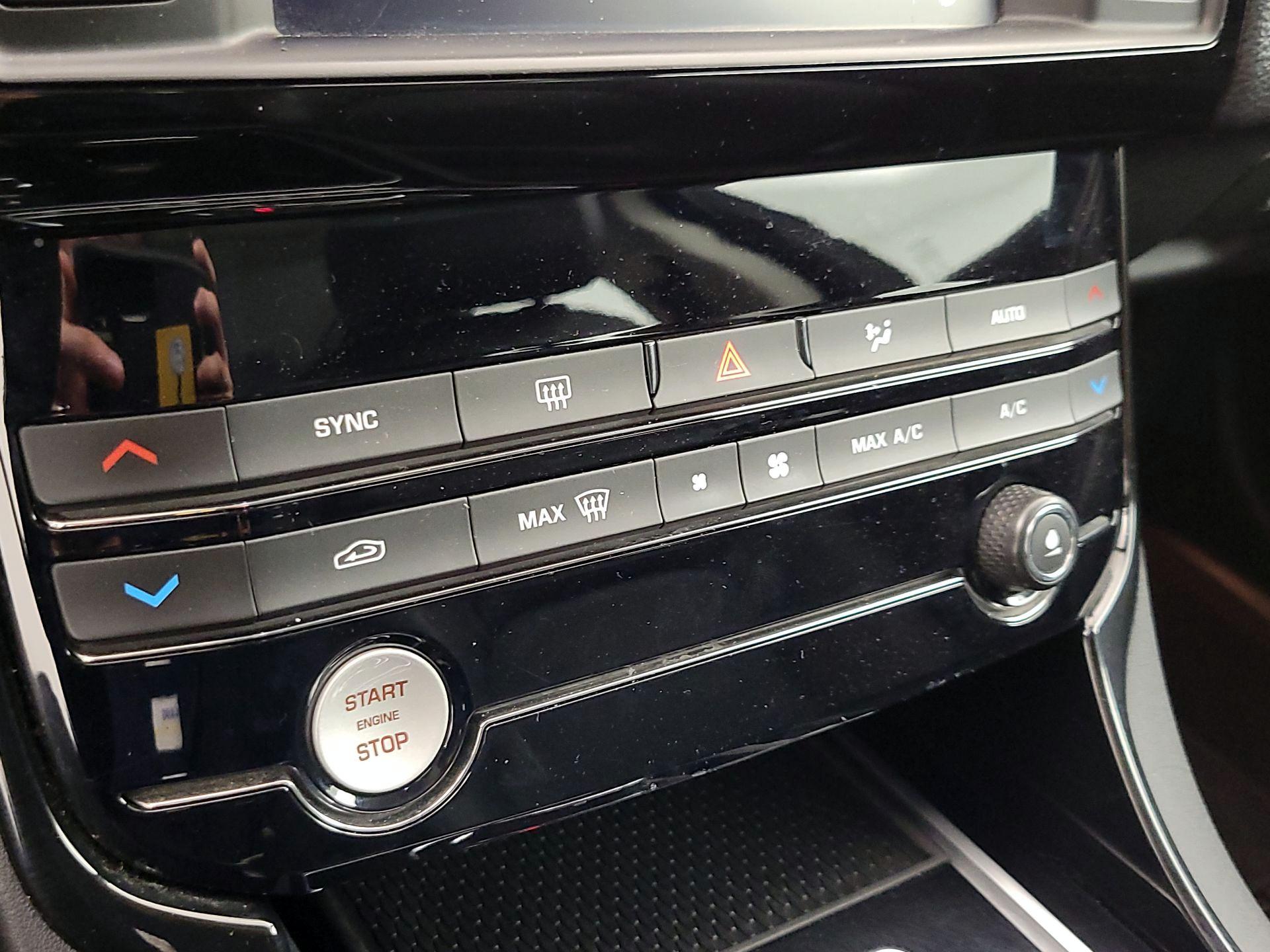 Thumbnail: 2018 Jaguar XE - 16