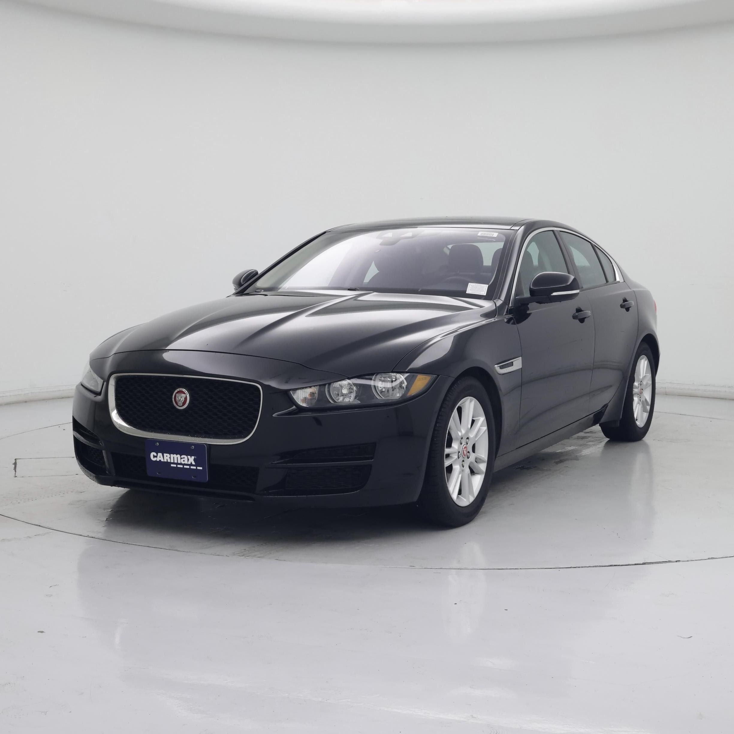 Thumbnail: 2018 Jaguar XE - 4