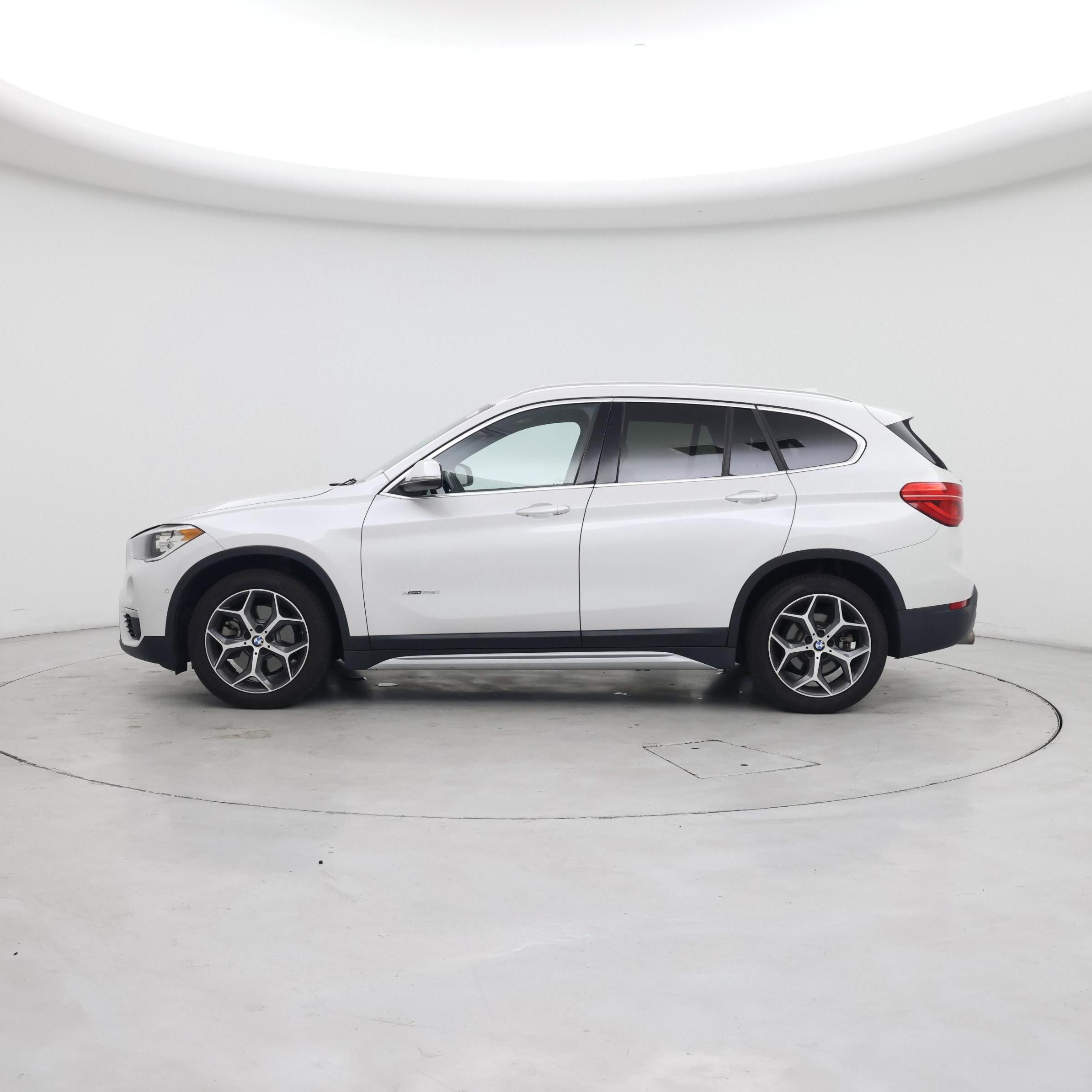 Thumbnail: 2018 BMW X1 - 3