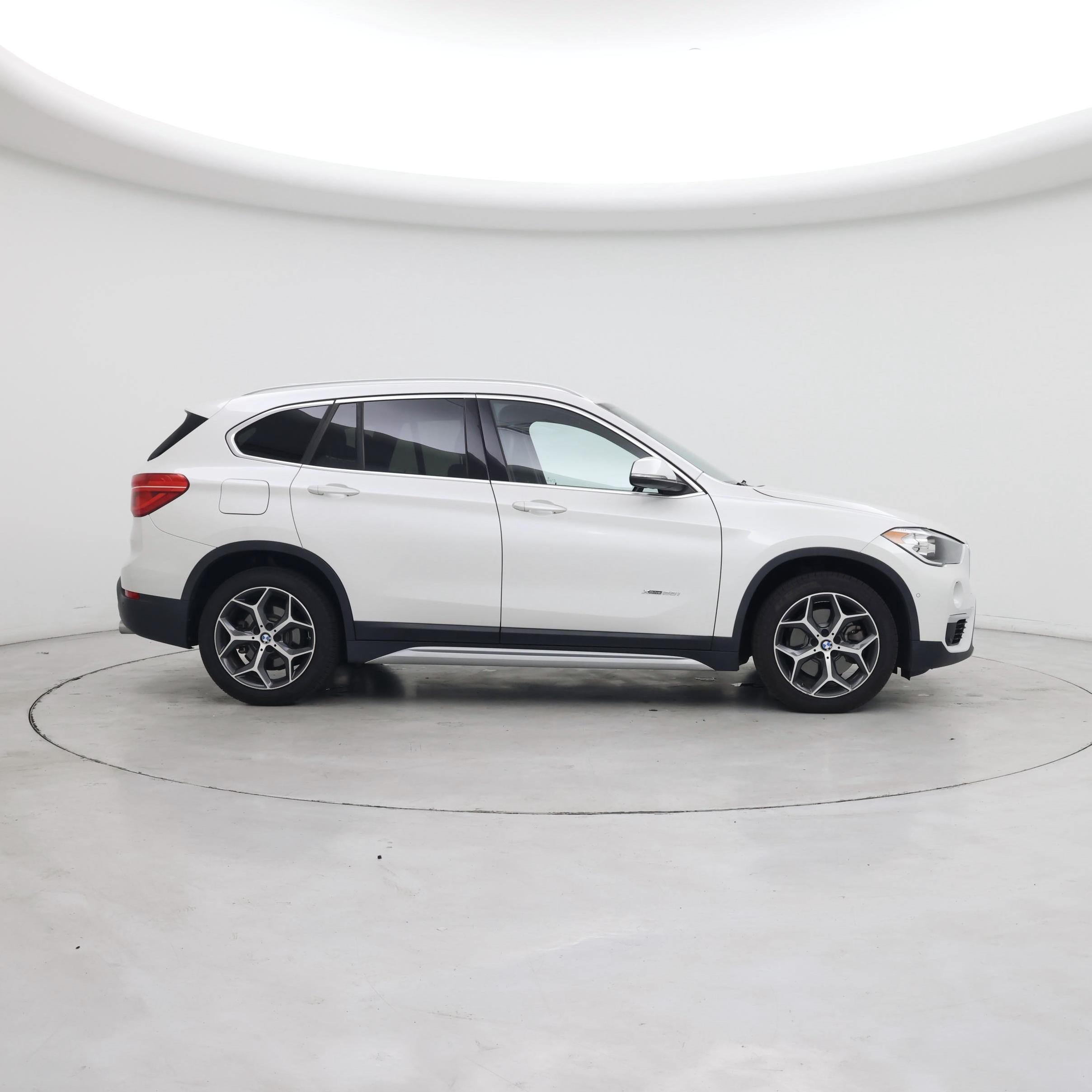 Thumbnail: 2018 BMW X1 - 7