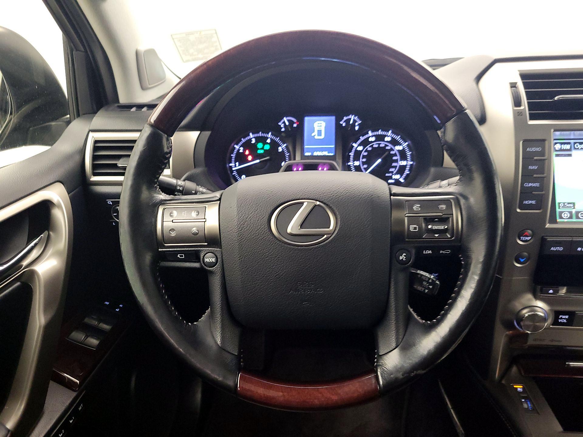 Thumbnail: 2017 Lexus GX - 10