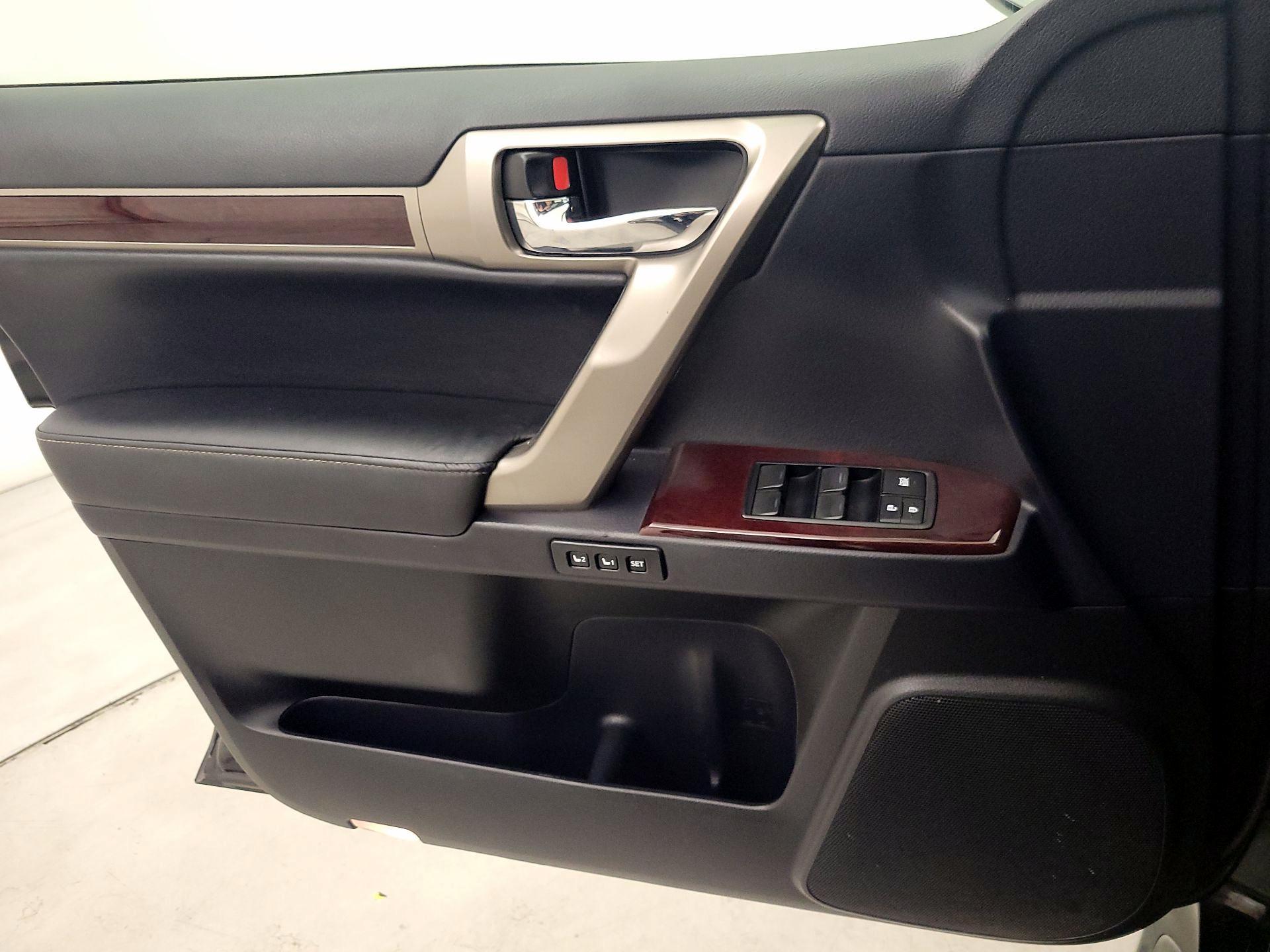 Thumbnail: 2017 Lexus GX - 12