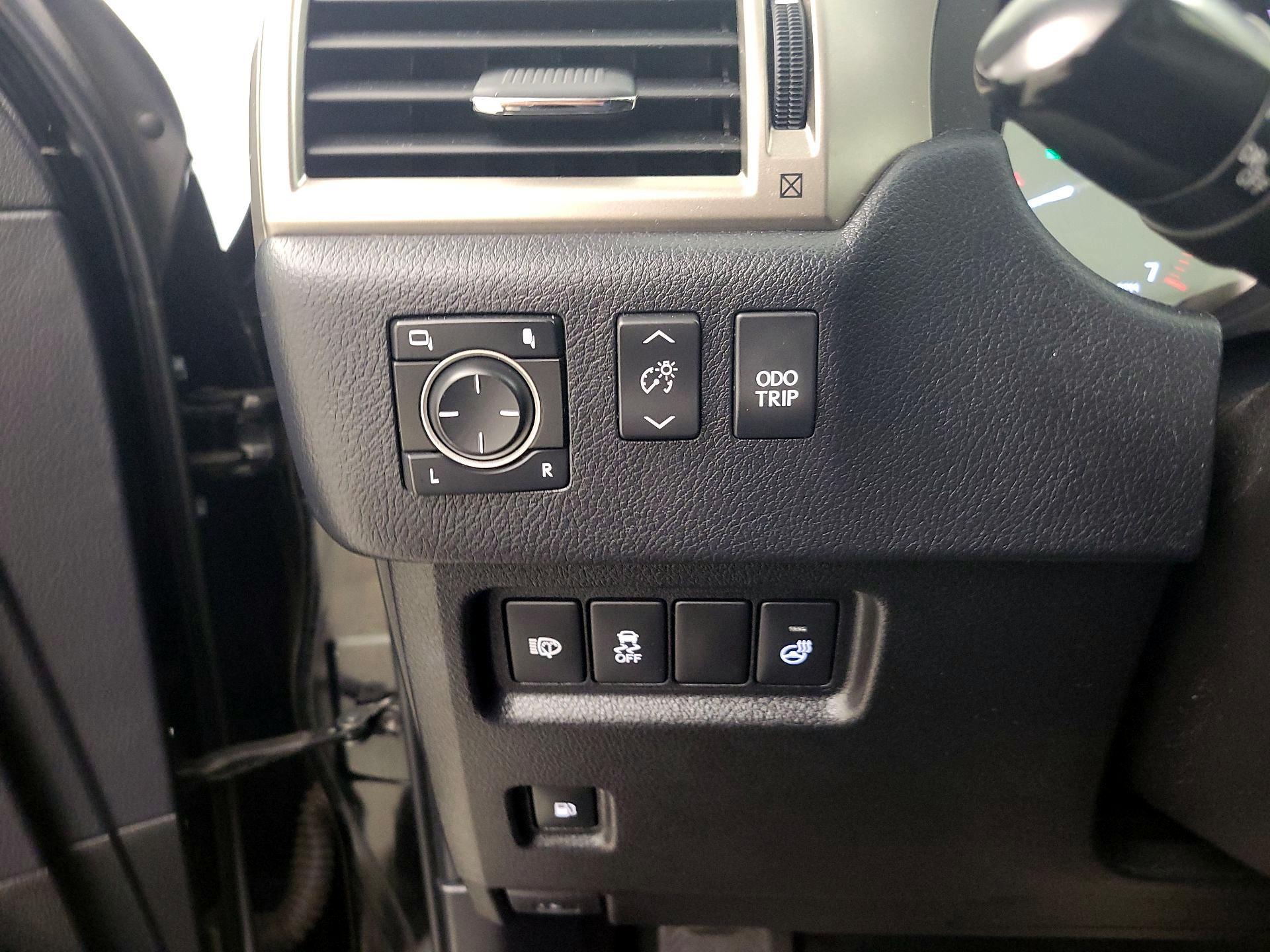 Thumbnail: 2017 Lexus GX - 13