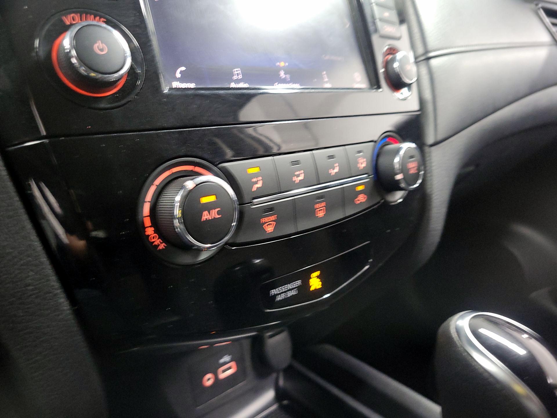 Thumbnail: 2019 Nissan Rogue - 14