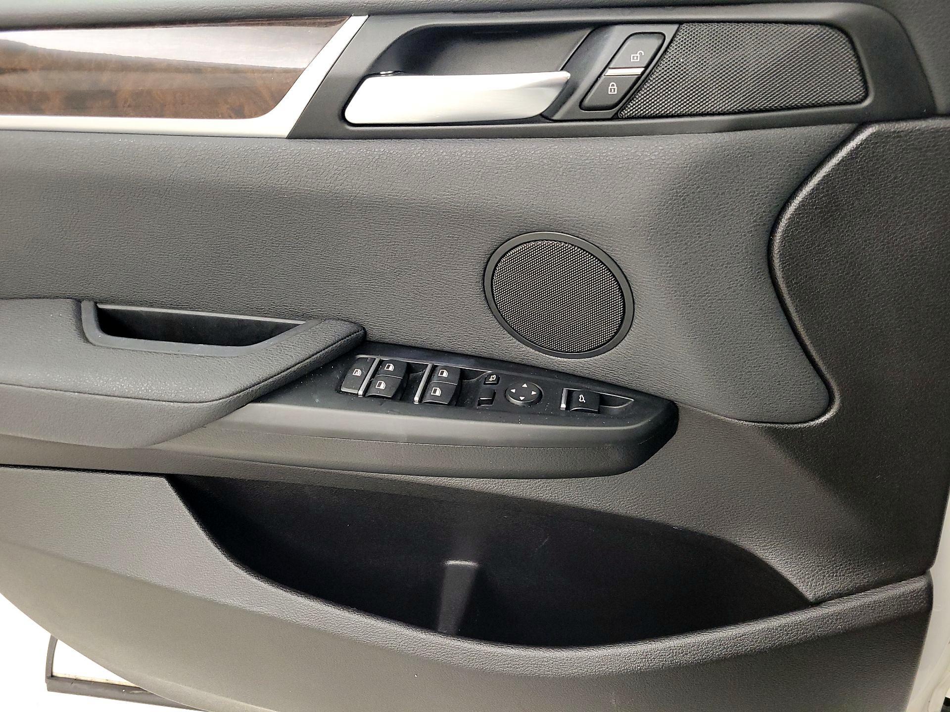 Thumbnail: 2017 BMW X3 - 12