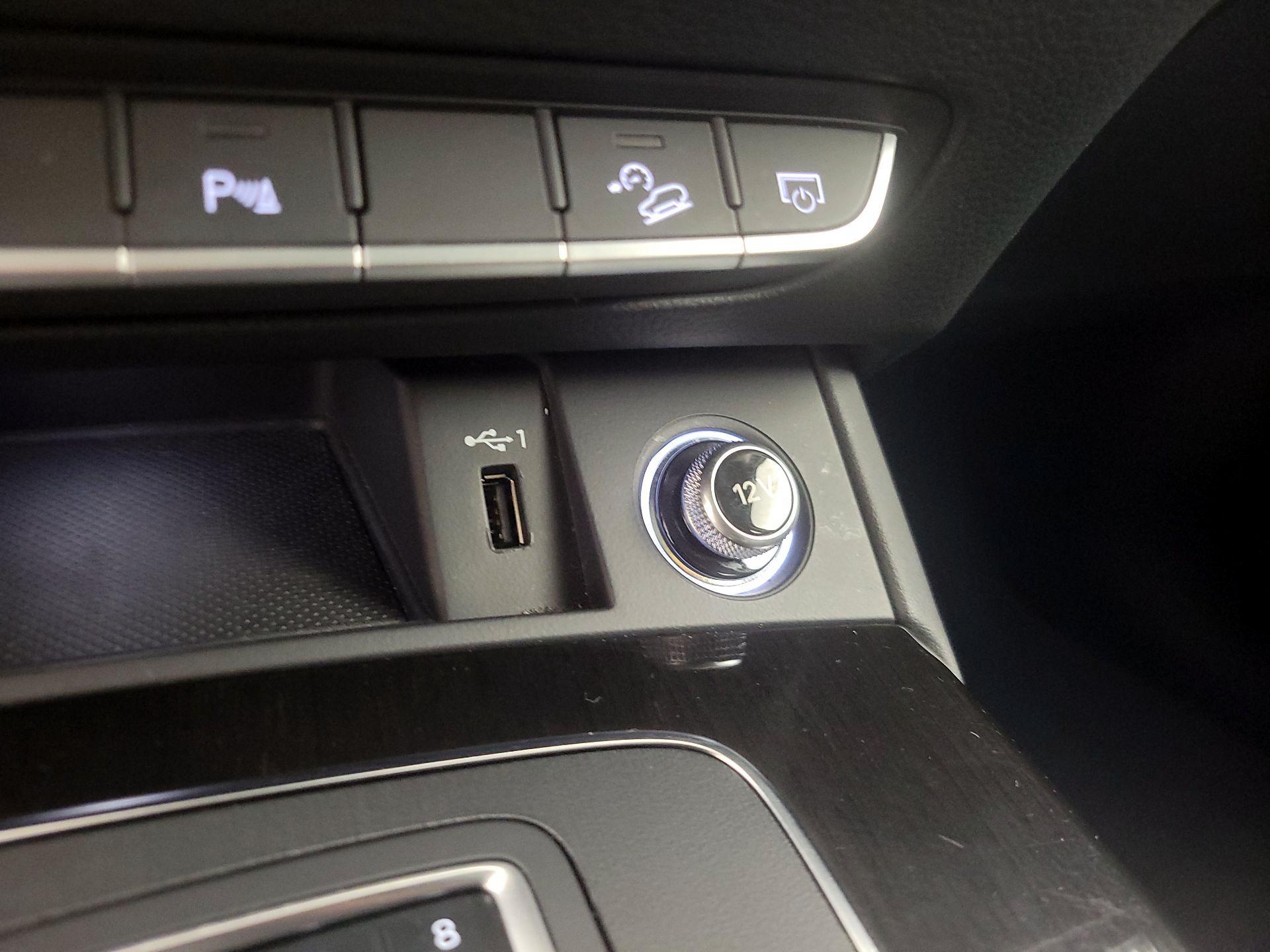 Thumbnail: 2020 Audi Q5 - 18