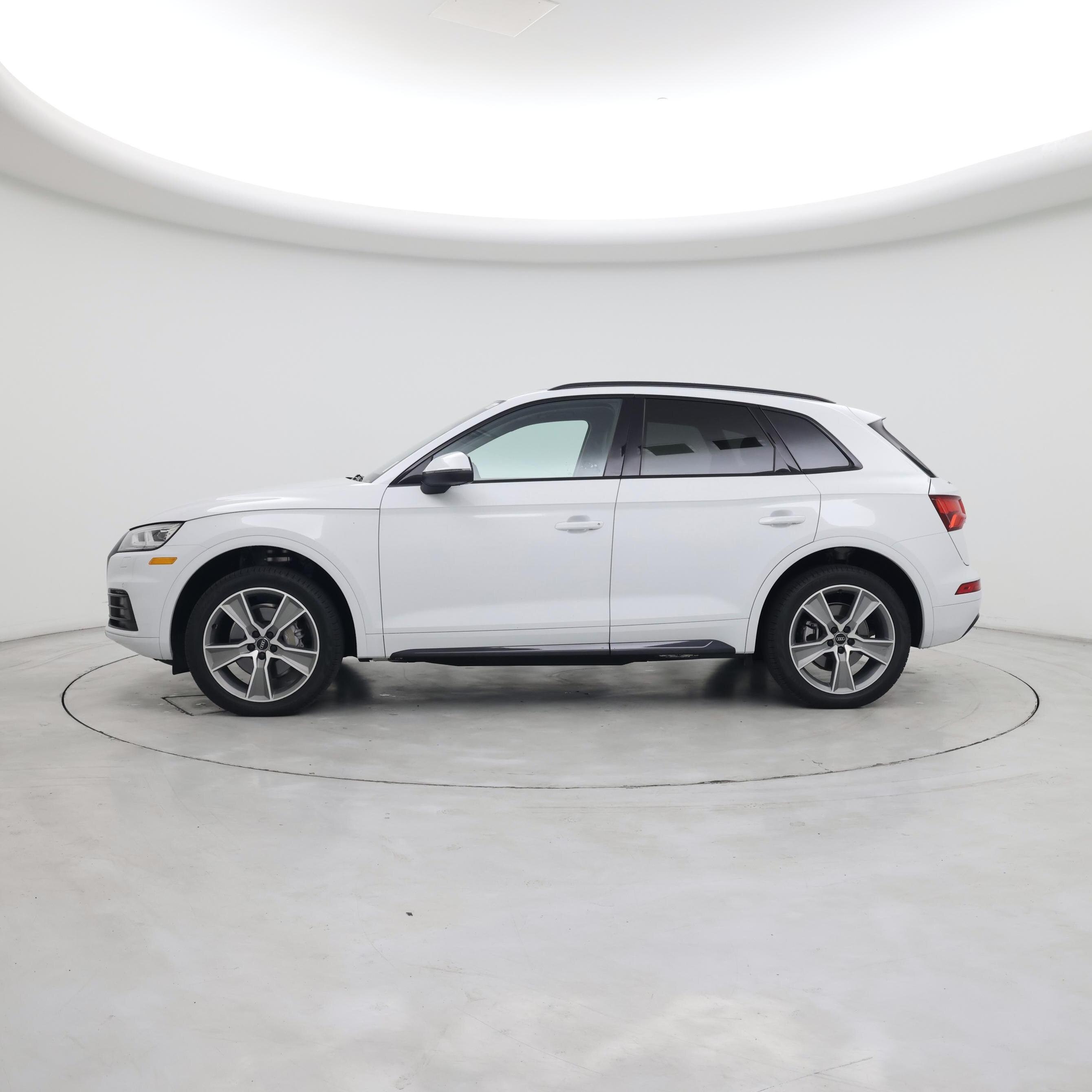 Thumbnail: 2020 Audi Q5 - 3