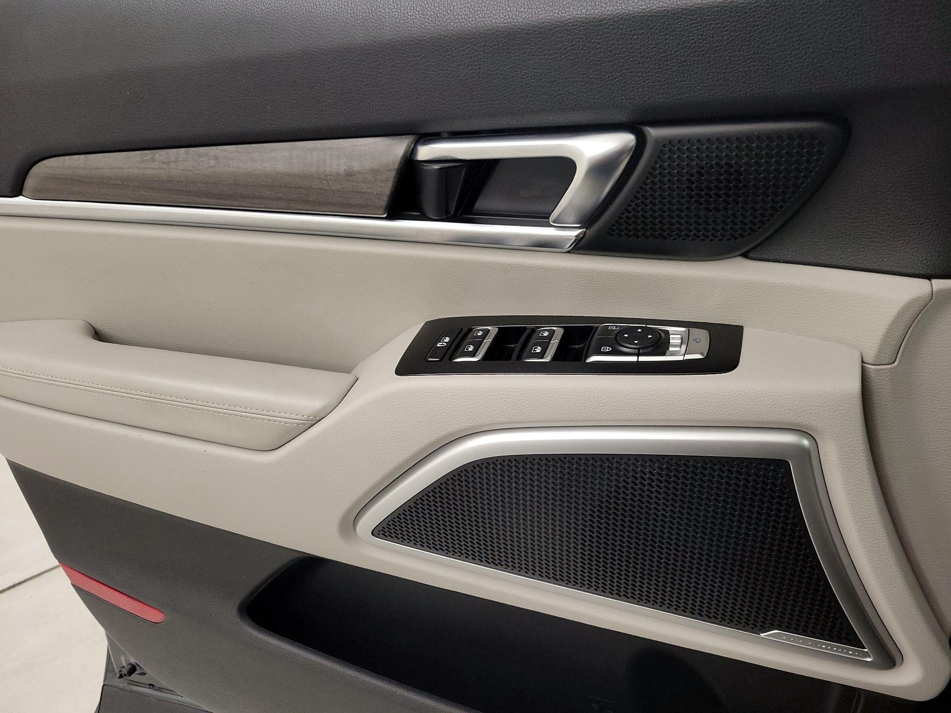 Thumbnail: 2020 Kia Telluride - 12