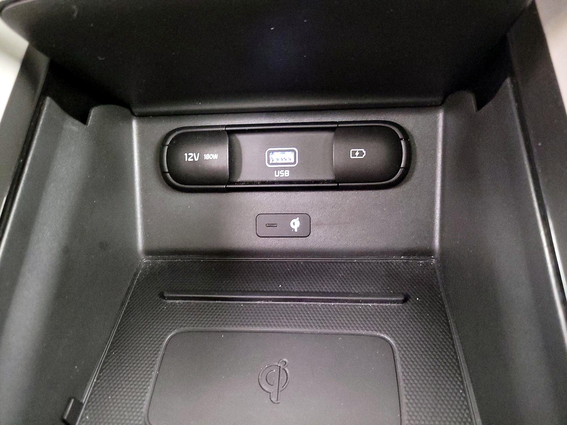 Thumbnail: 2020 Kia Telluride - 19