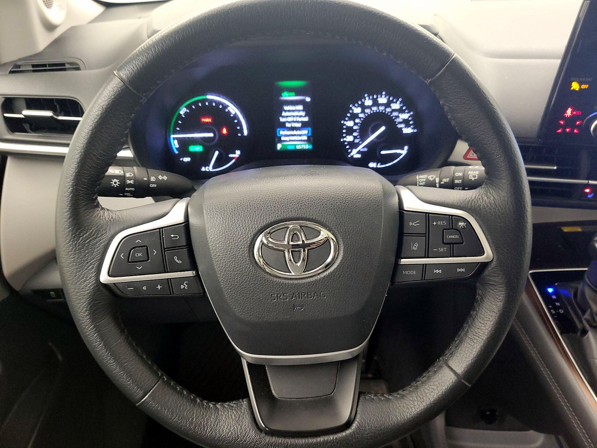 Thumbnail: 2022 Toyota Sienna - 10