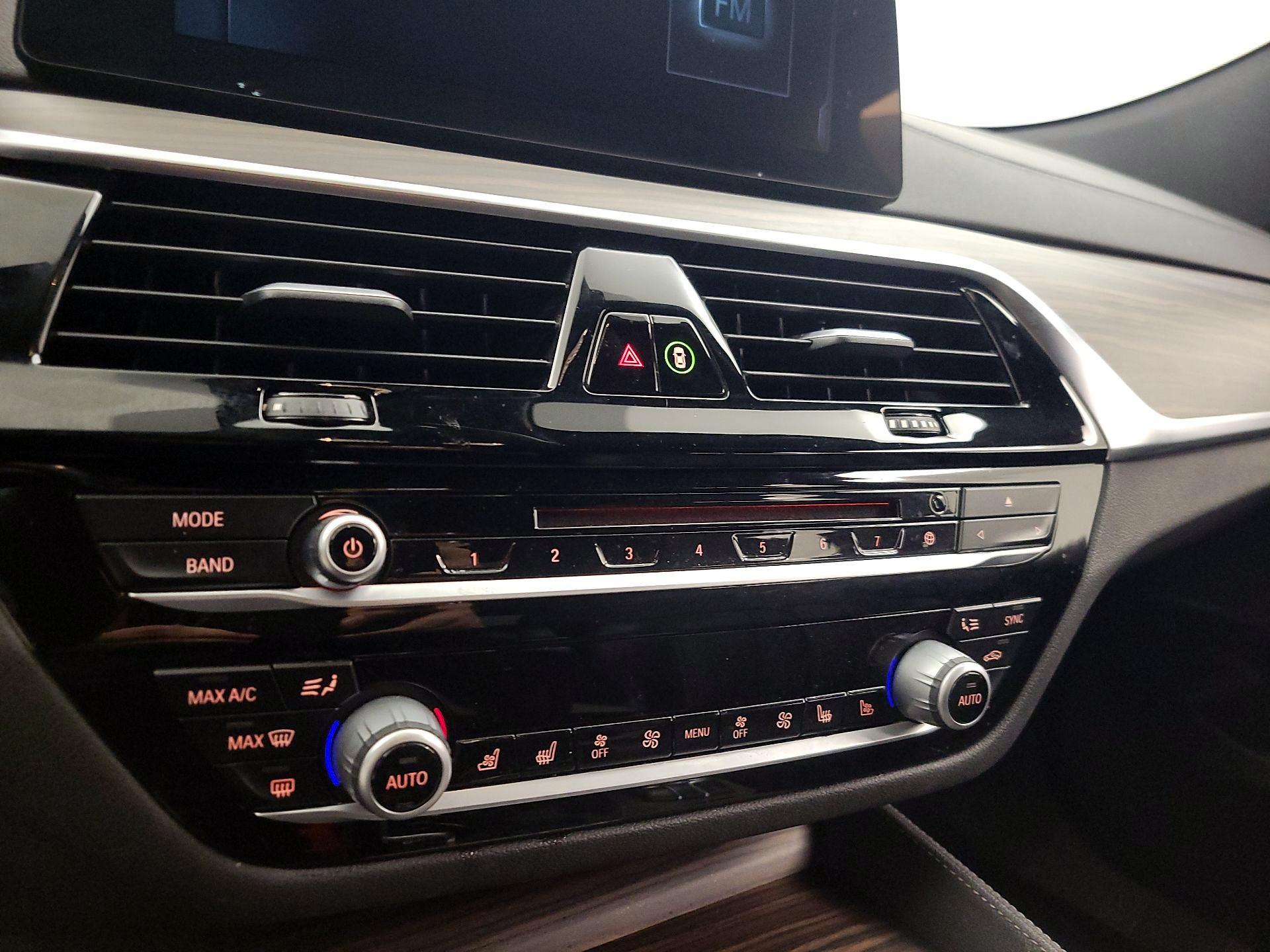 Thumbnail: 2018 BMW 6 Series - 17