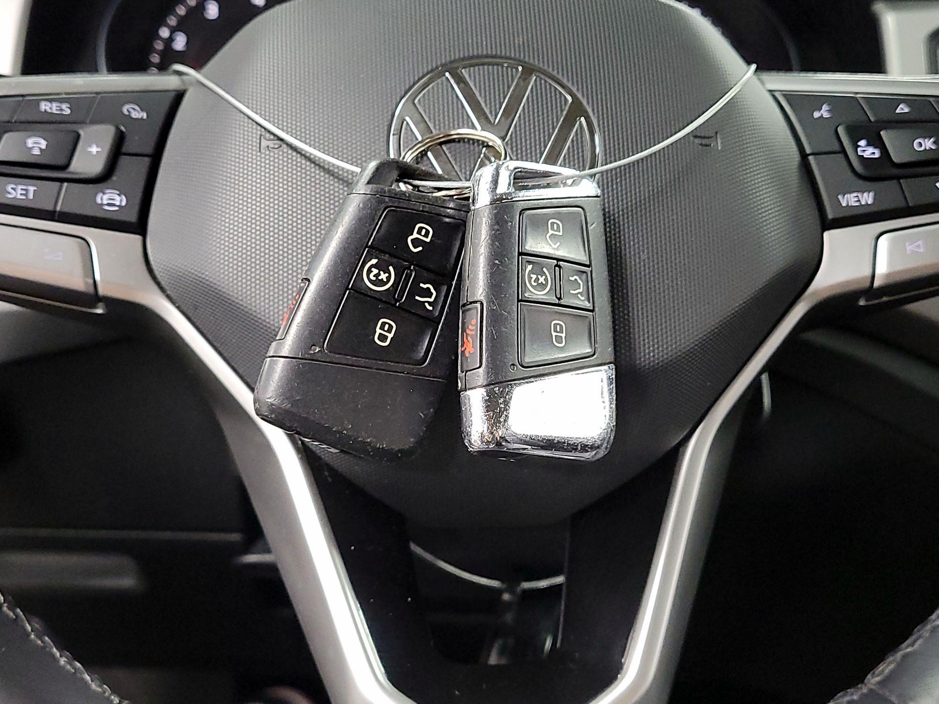 Thumbnail: 2021 Volkswagen Atlas - 18