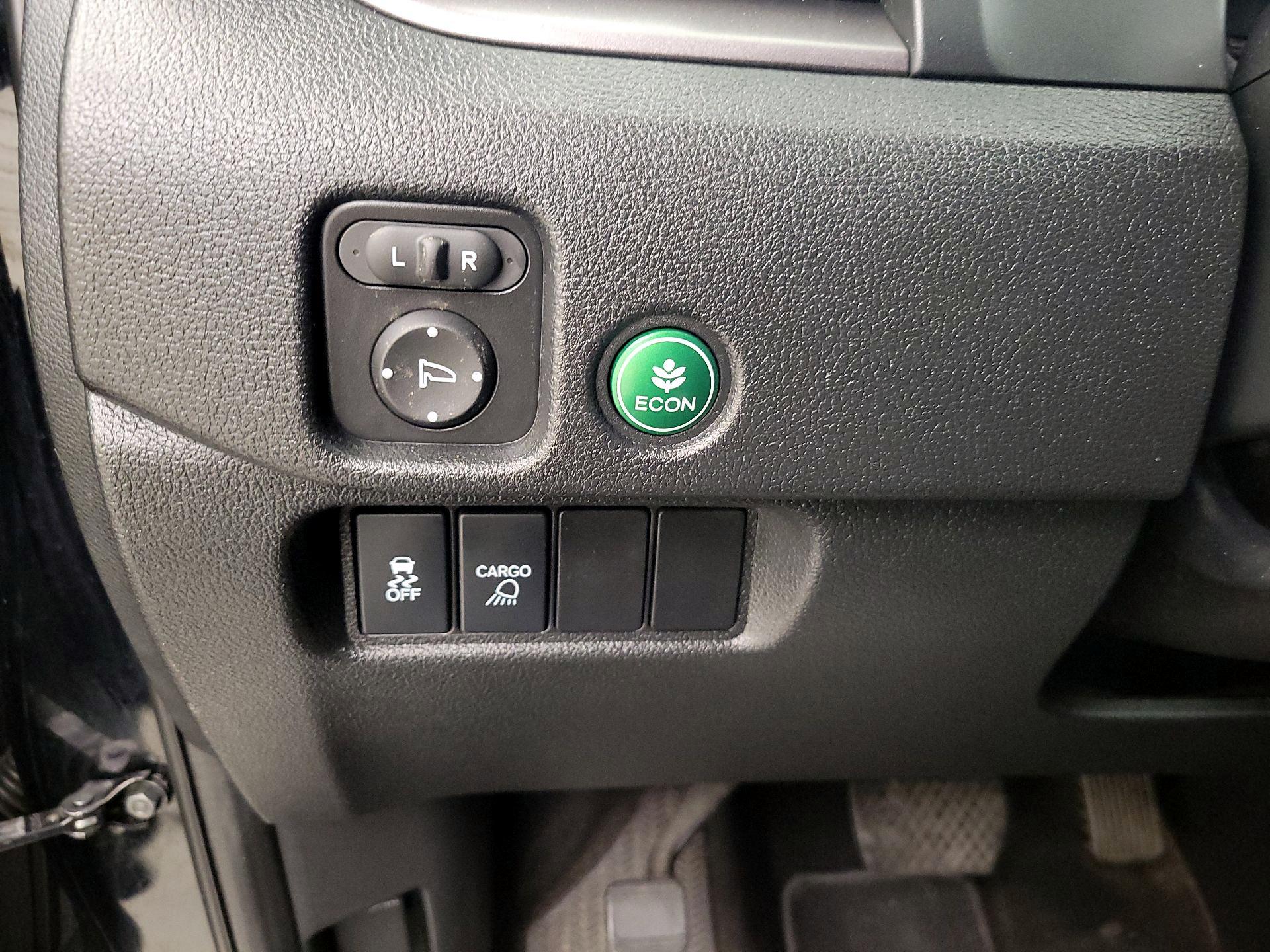 Thumbnail: 2017 Honda Ridgeline - 13