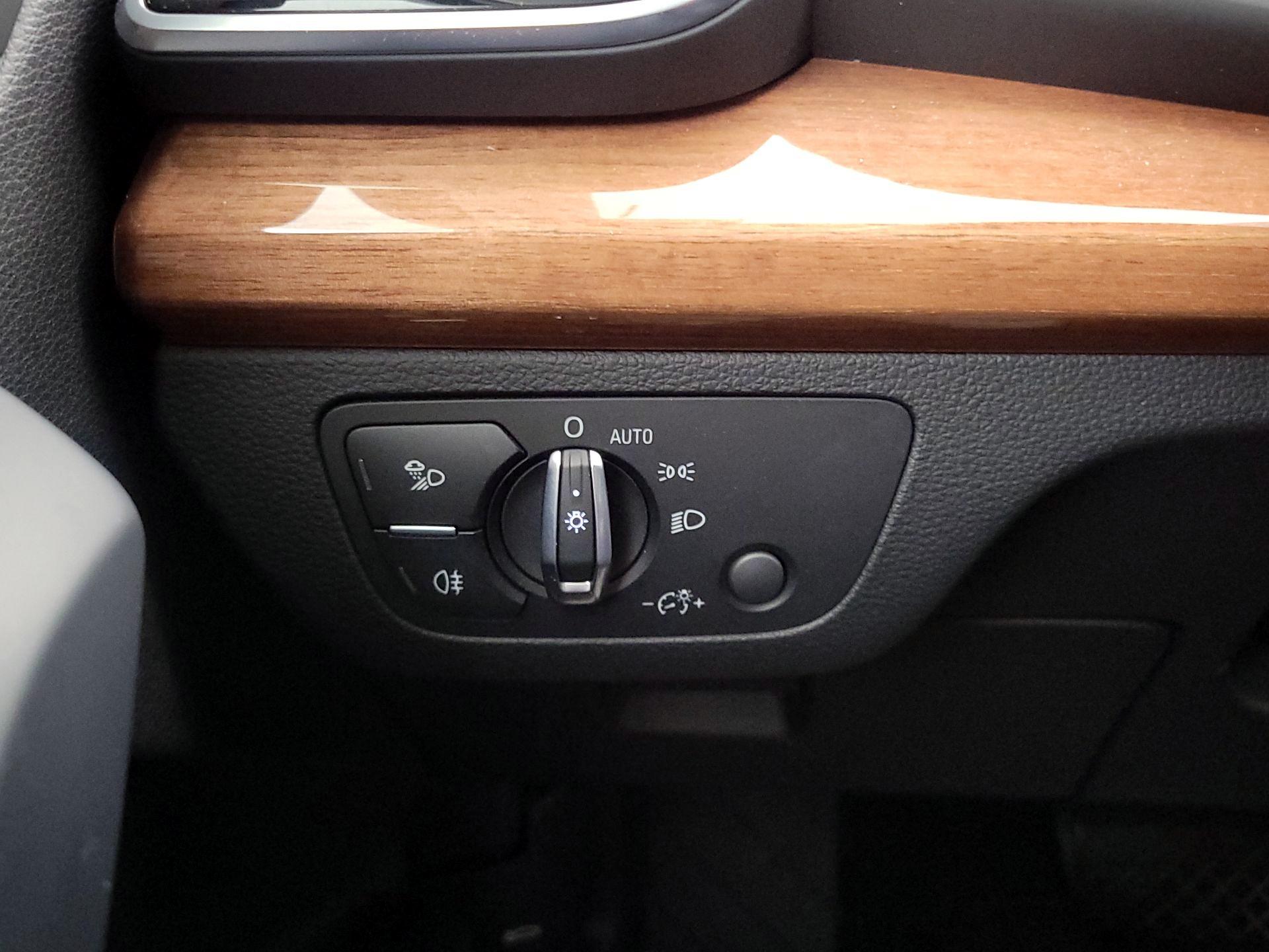 Thumbnail: 2023 Audi Q5 - 13