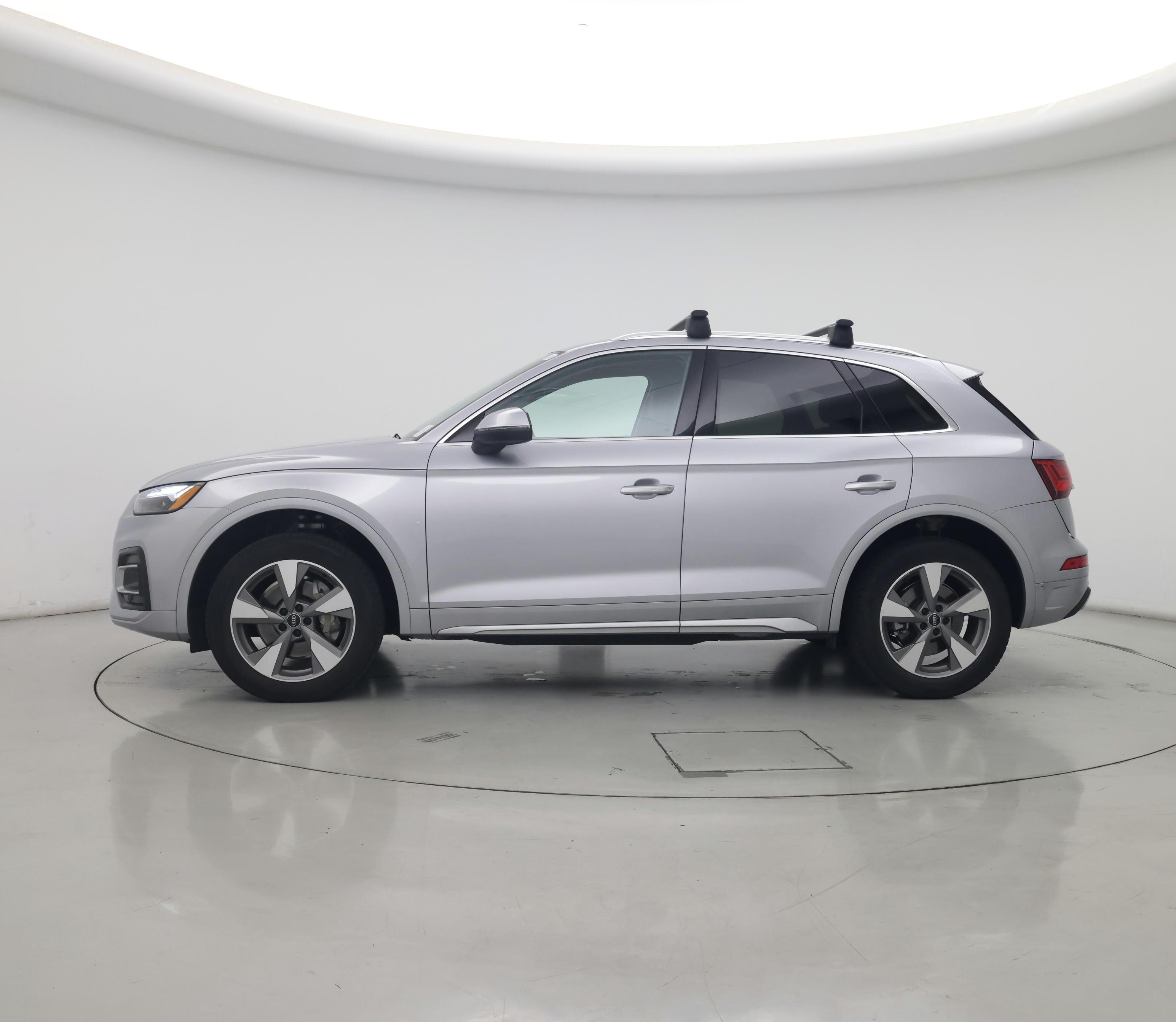 Thumbnail: 2023 Audi Q5 - 3