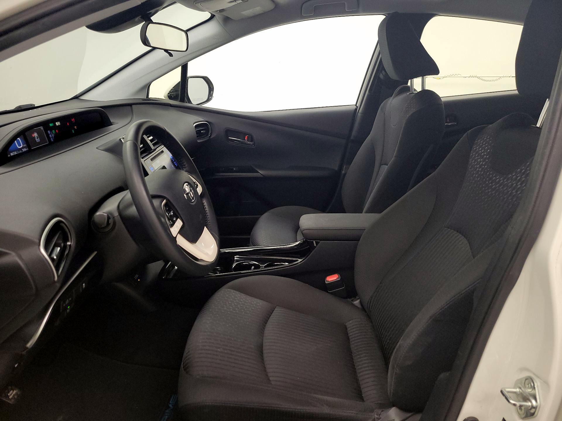 Thumbnail: 2018 Toyota Prius Prime - 11