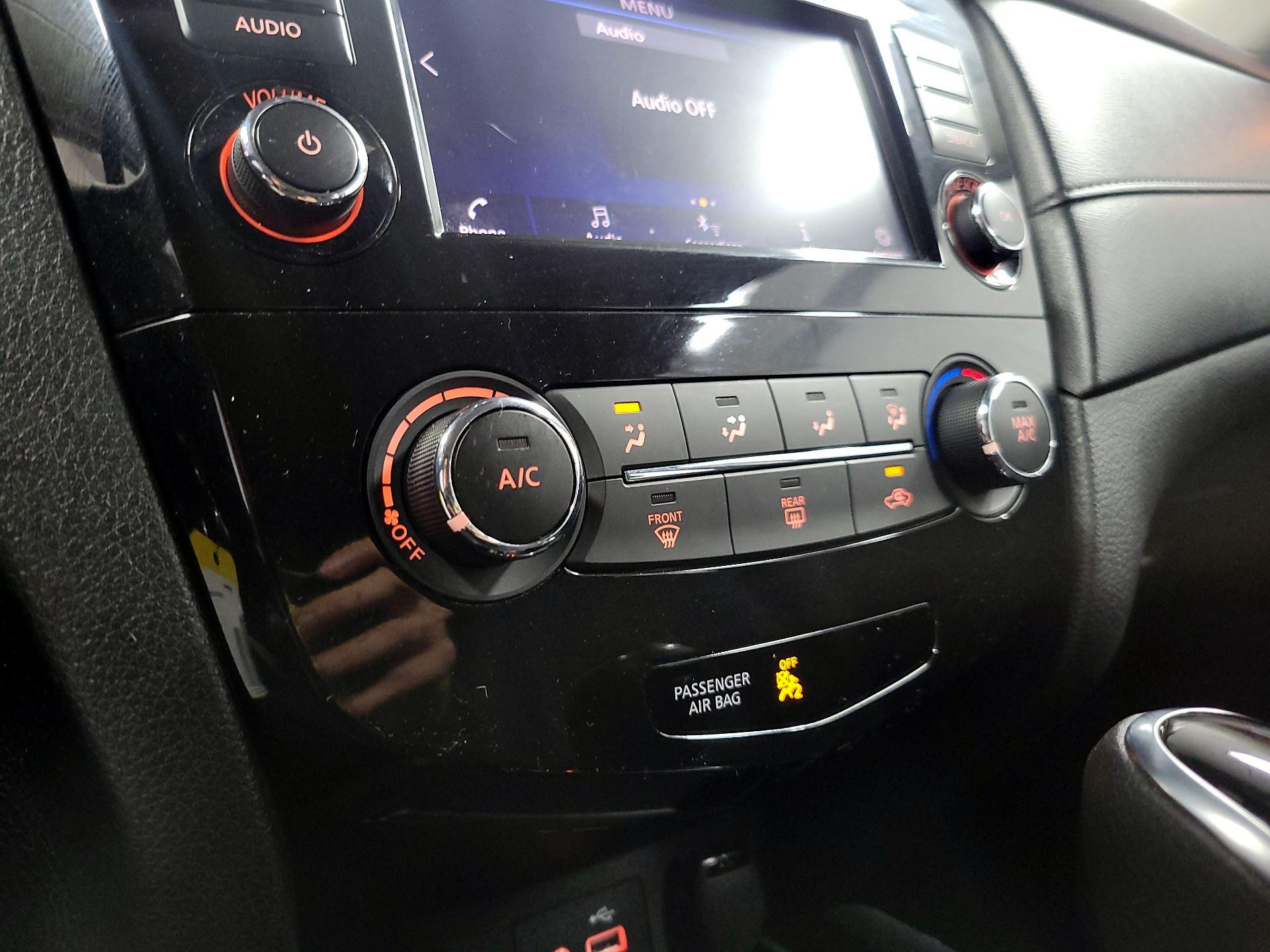 Thumbnail: 2019 Nissan Rogue - 16