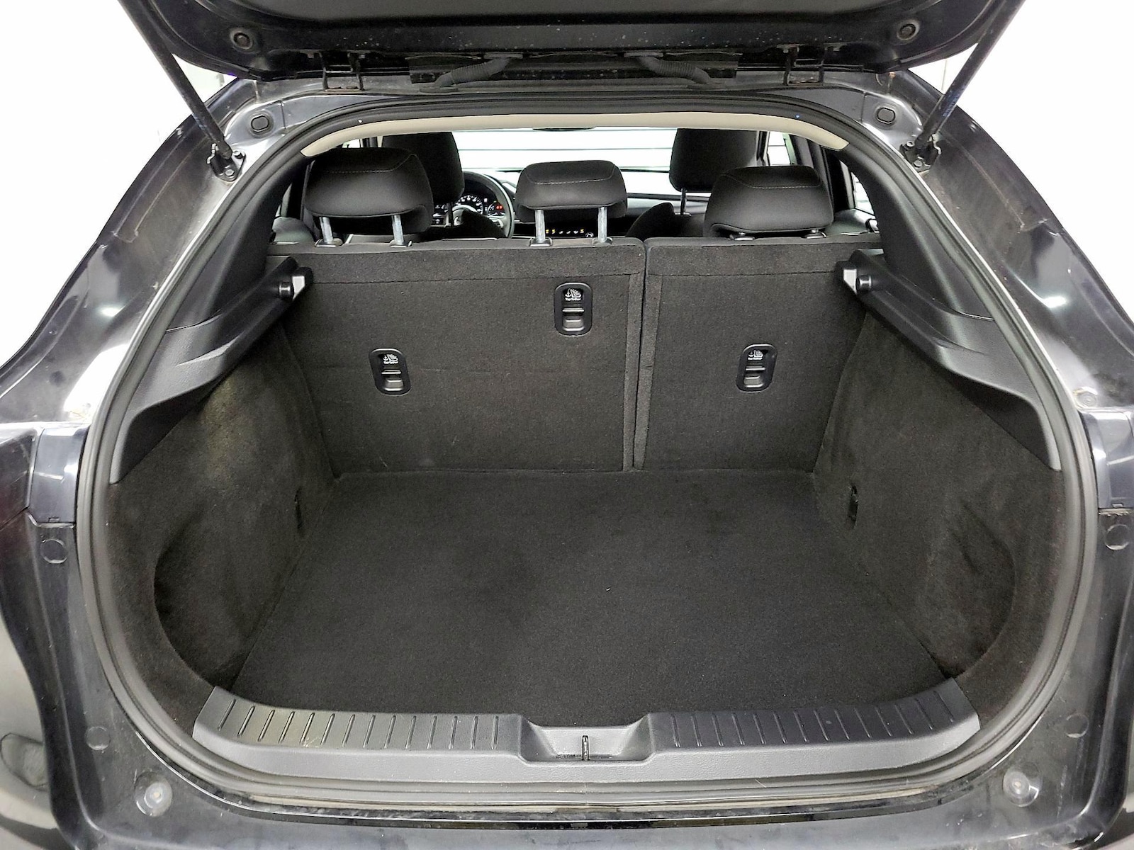 2024 Mazda CX-30 S - Photo 17