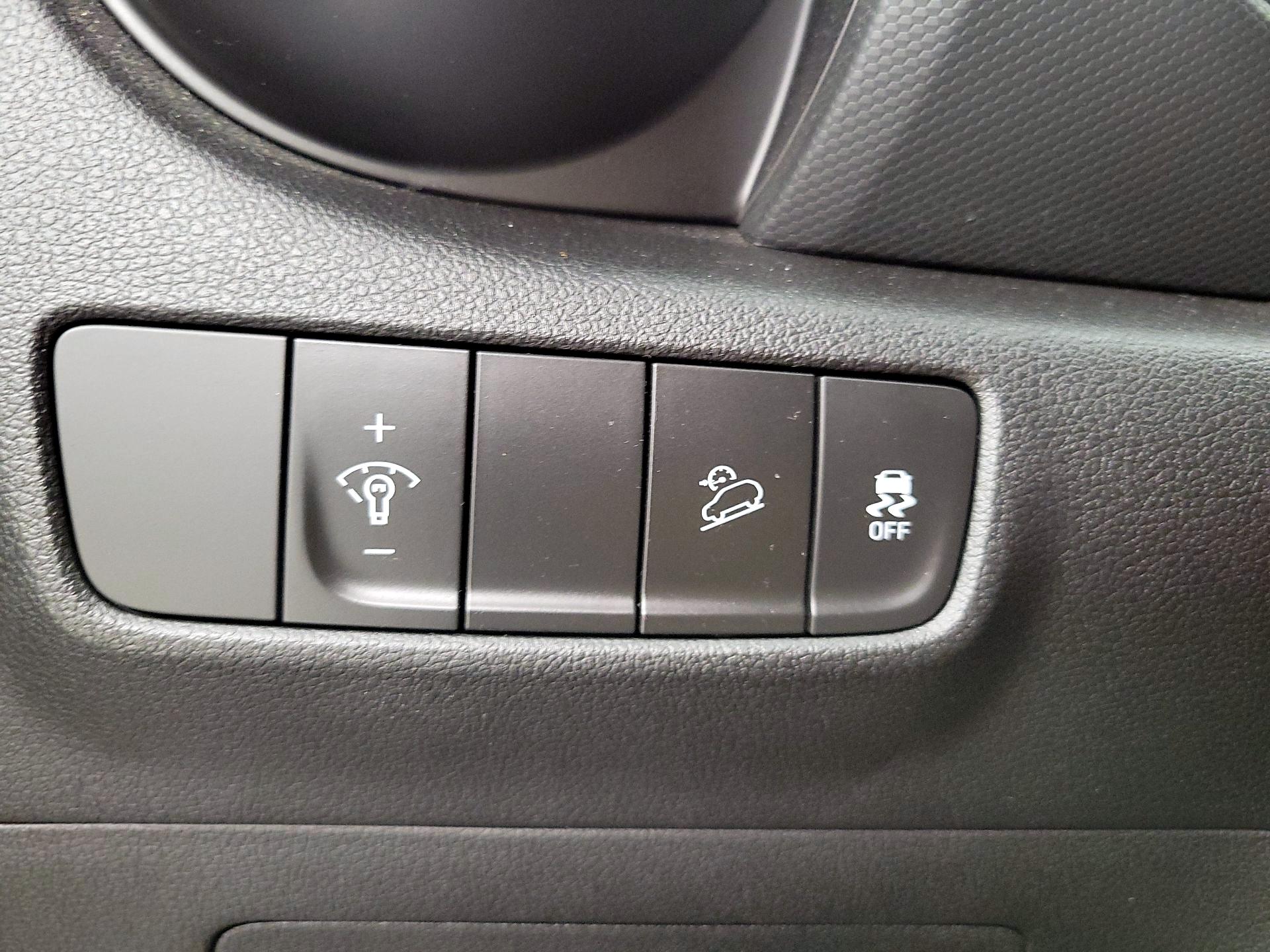 Thumbnail: 2023 Hyundai Kona - 13