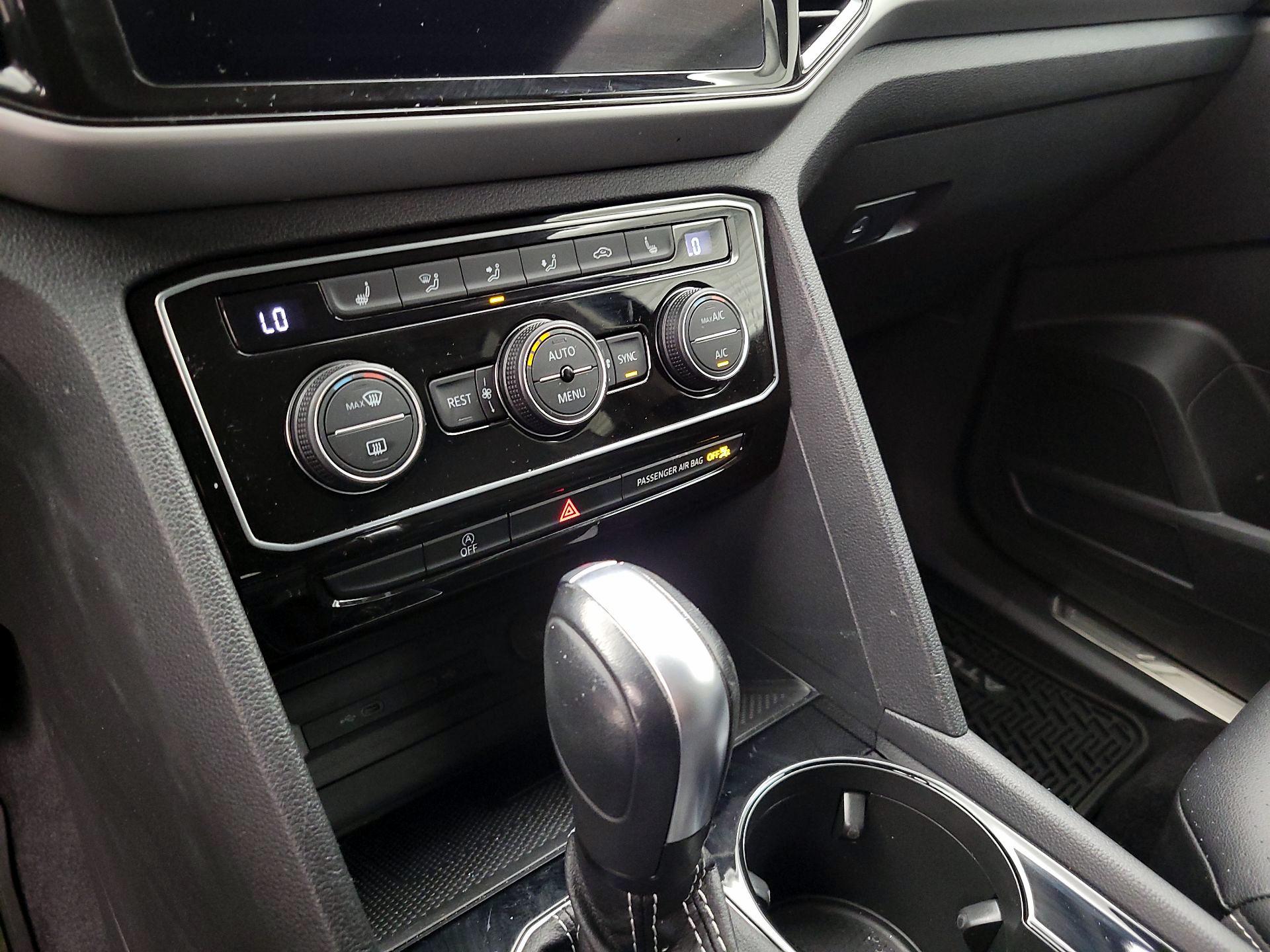 Thumbnail: 2022 Volkswagen Atlas - 16