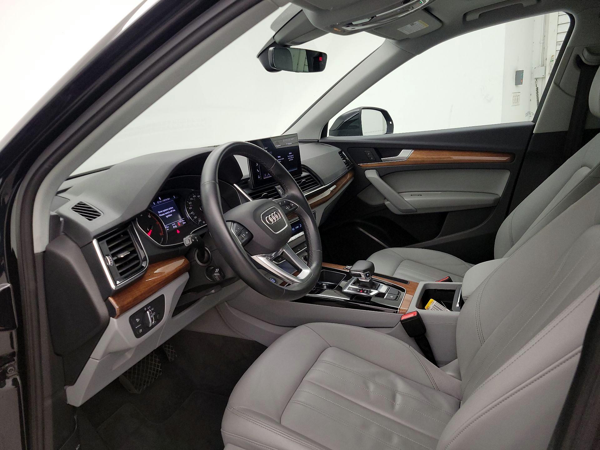 Thumbnail: 2022 Audi Q5 - 11