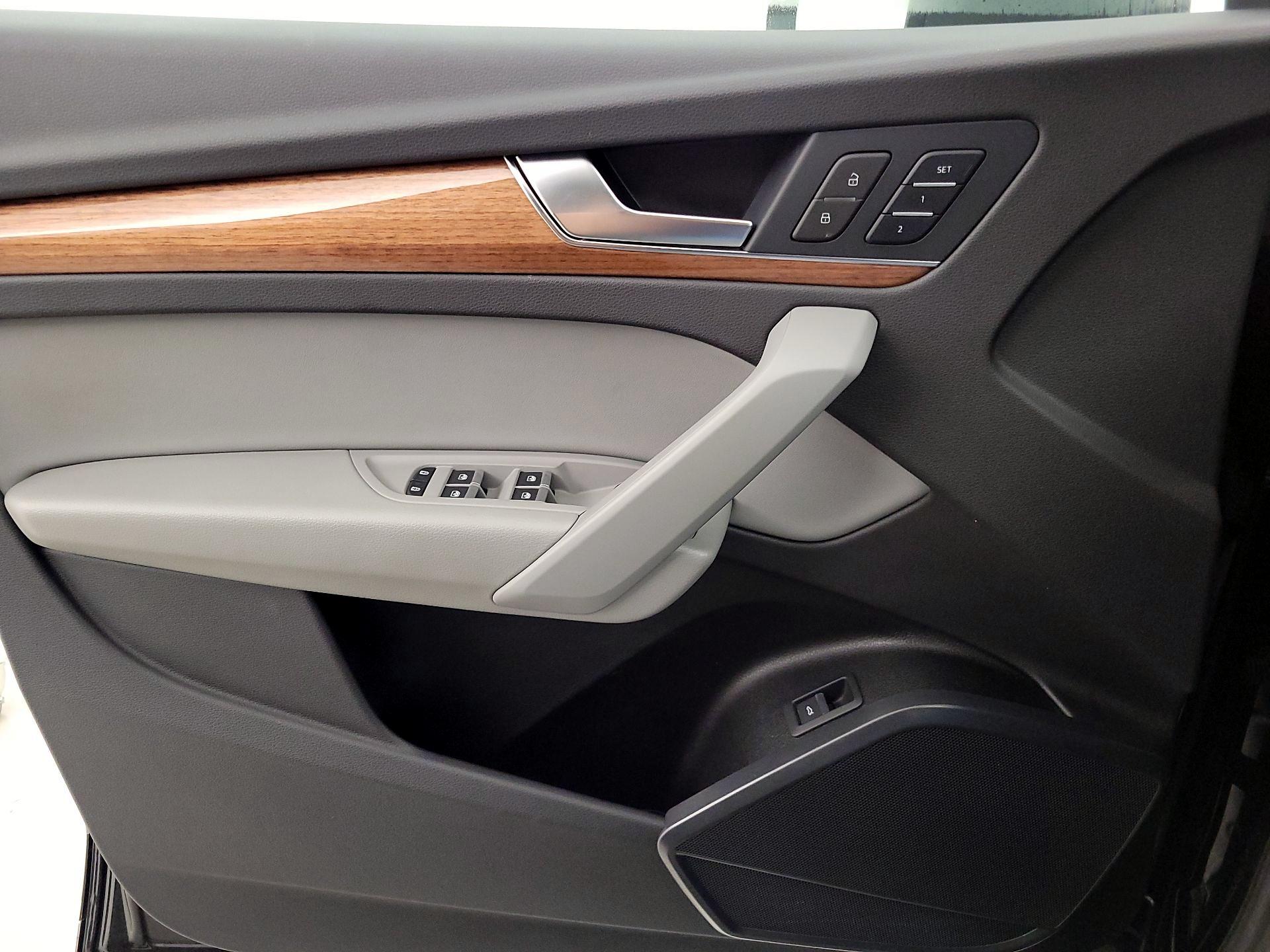 Thumbnail: 2022 Audi Q5 - 12