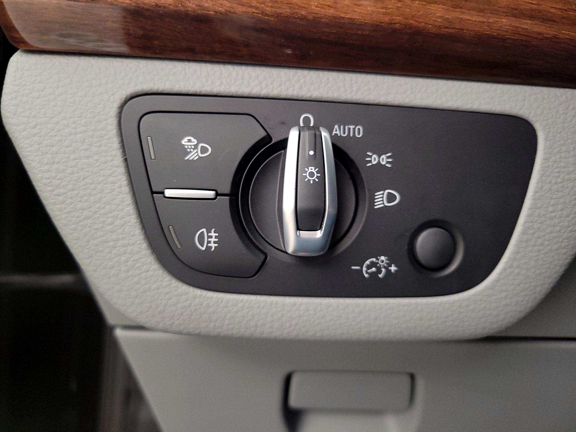 Thumbnail: 2022 Audi Q5 - 13