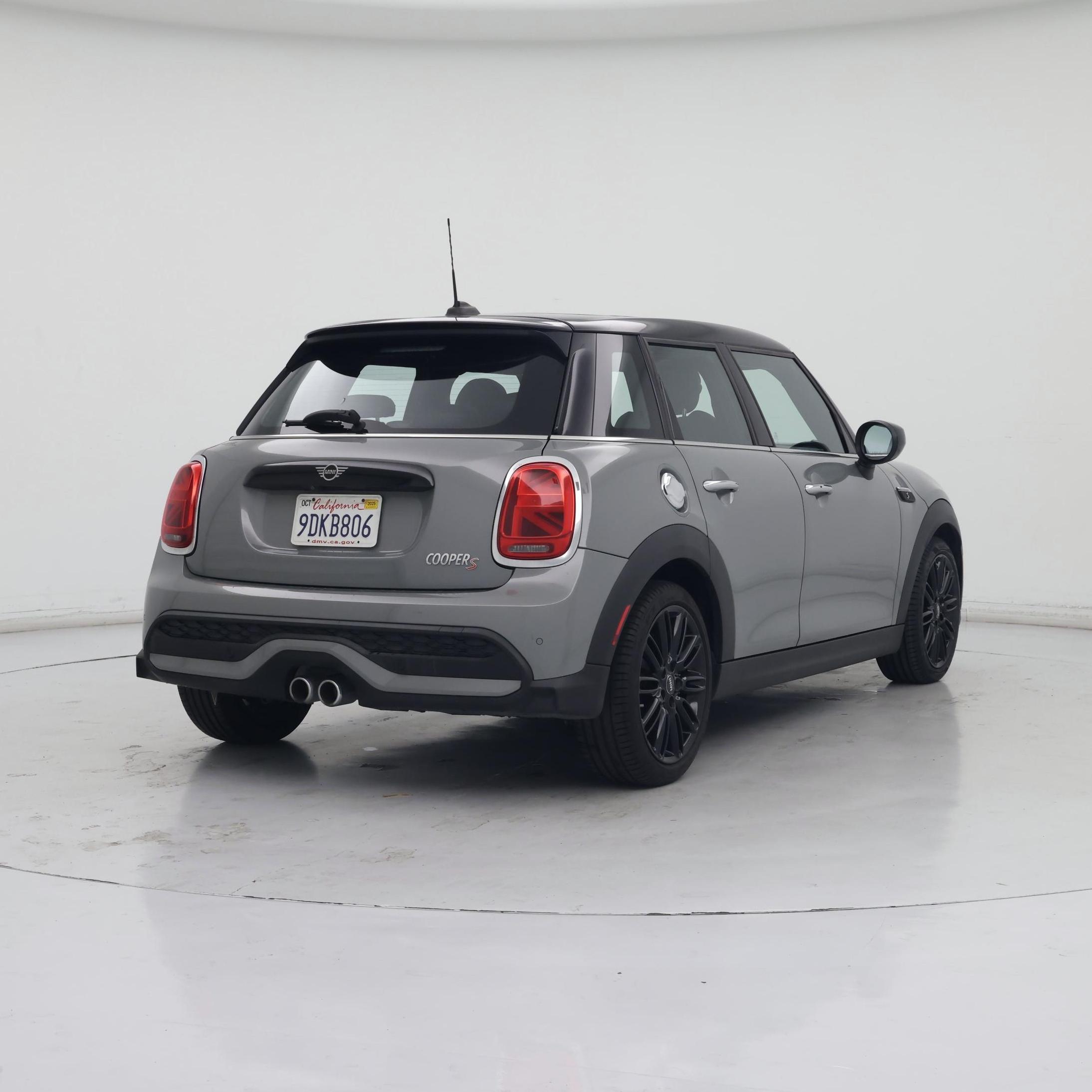 Thumbnail: 2023 MINI Cooper Hardtop - 8