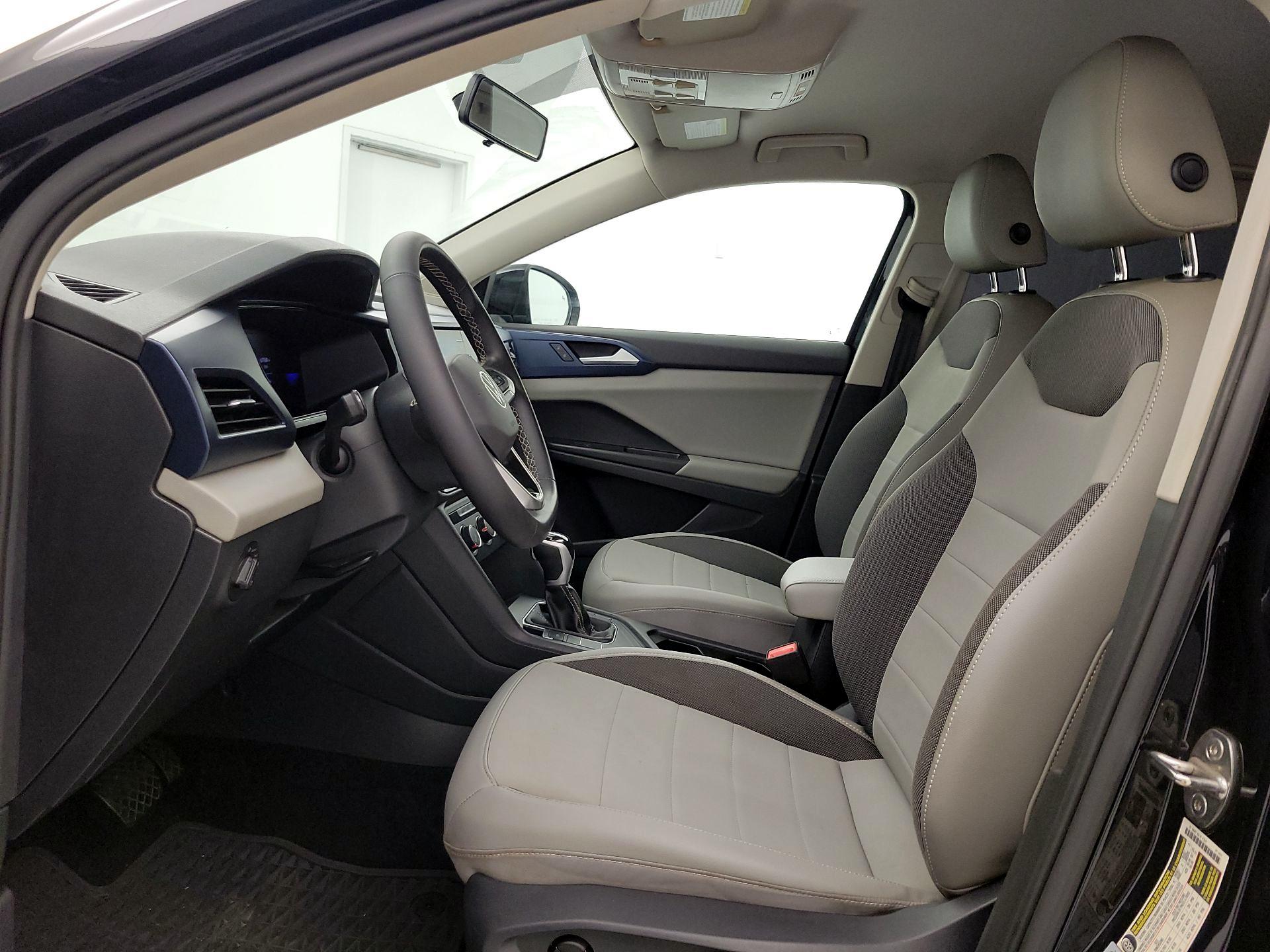 Thumbnail: 2022 Volkswagen Taos - 11