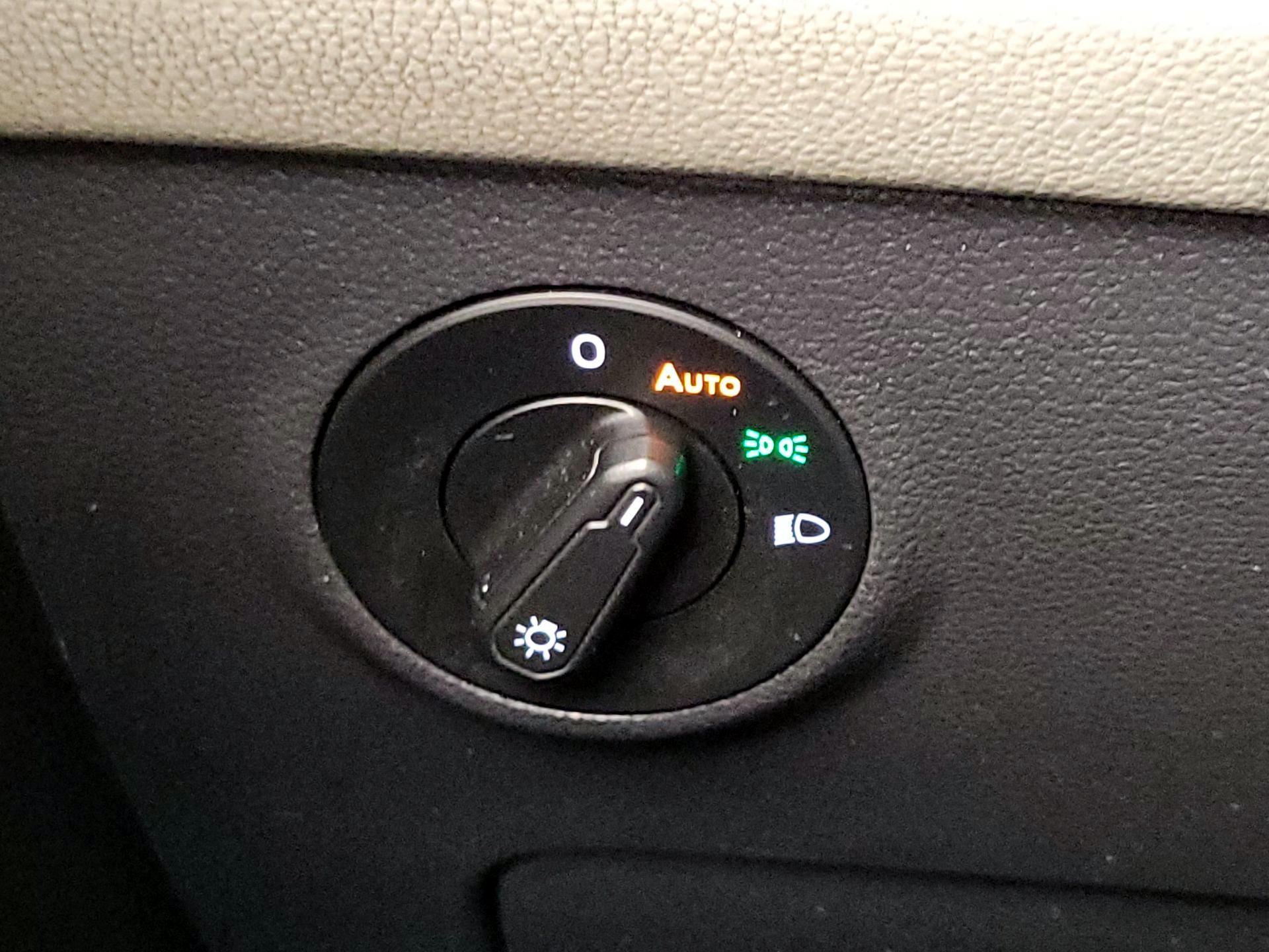 Thumbnail: 2022 Volkswagen Taos - 13