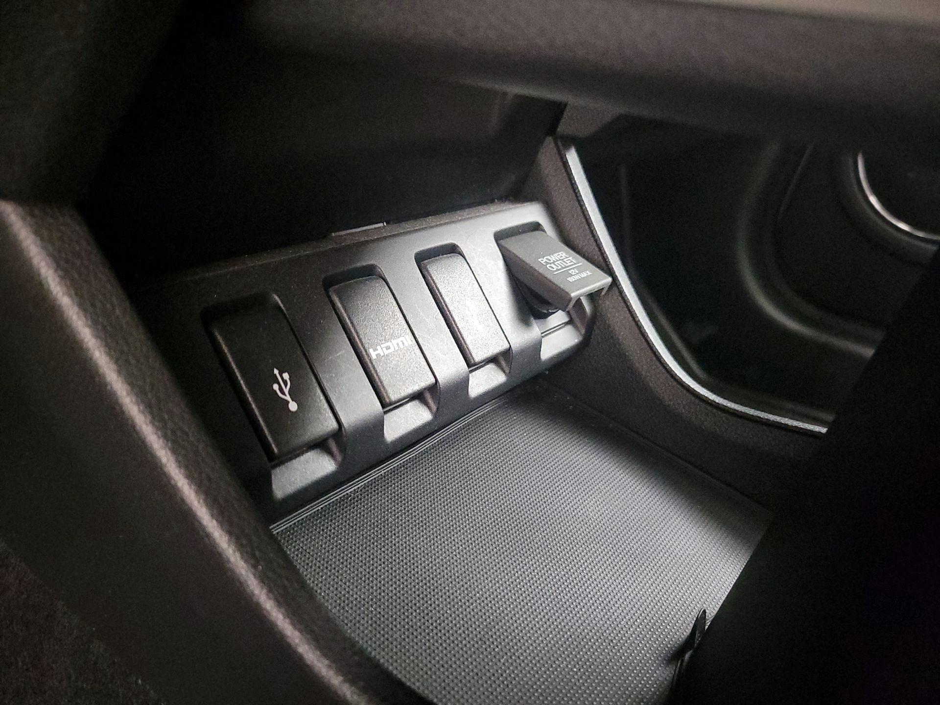 Thumbnail: 2016 Honda HR-V - 18