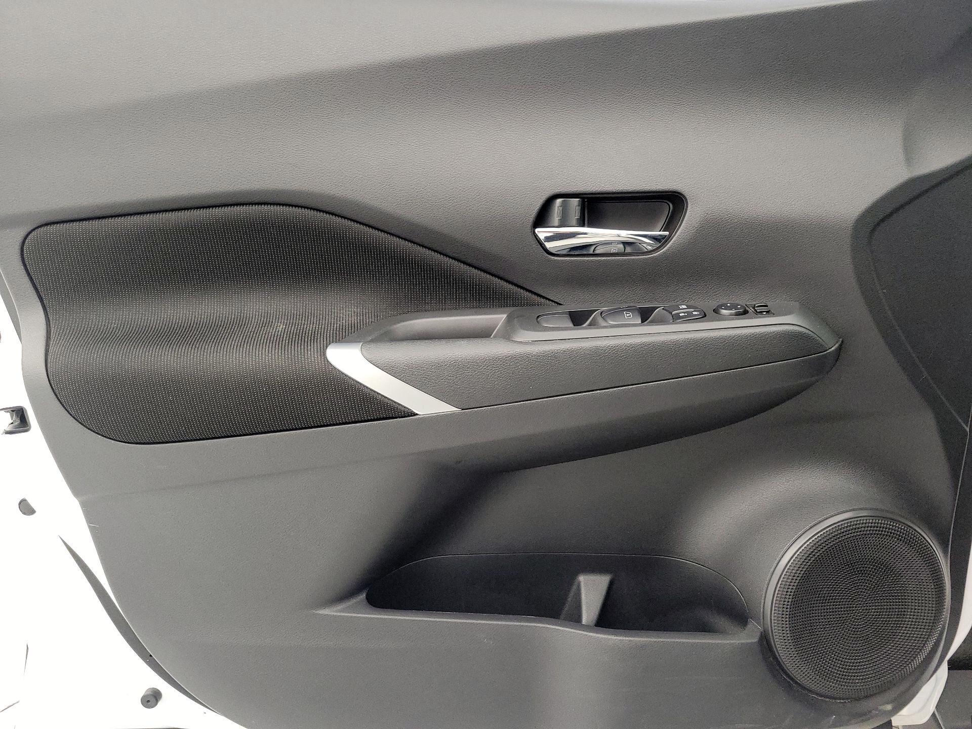 Thumbnail: 2021 Nissan Kicks - 12