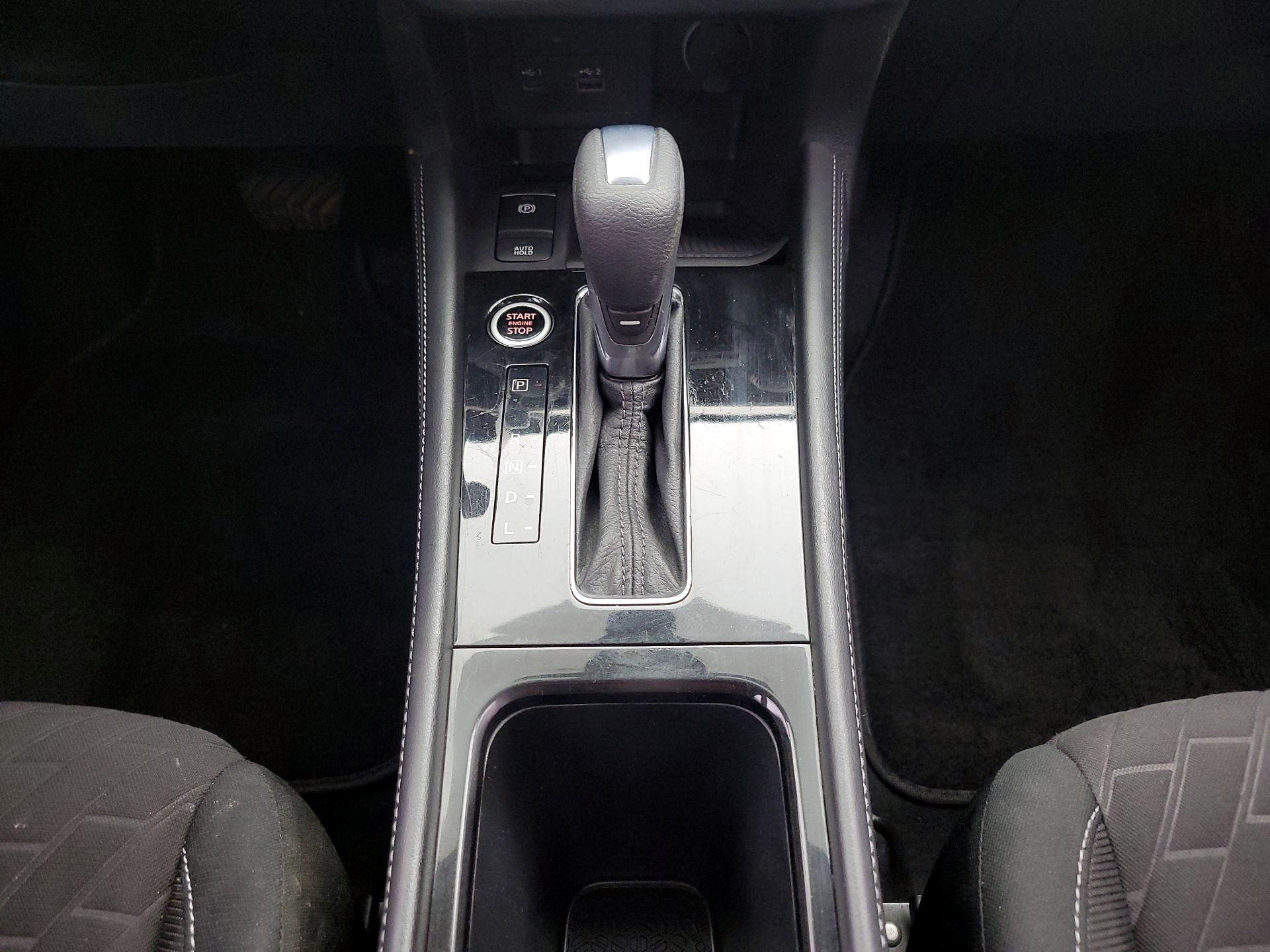 Thumbnail: 2021 Nissan Kicks - 17