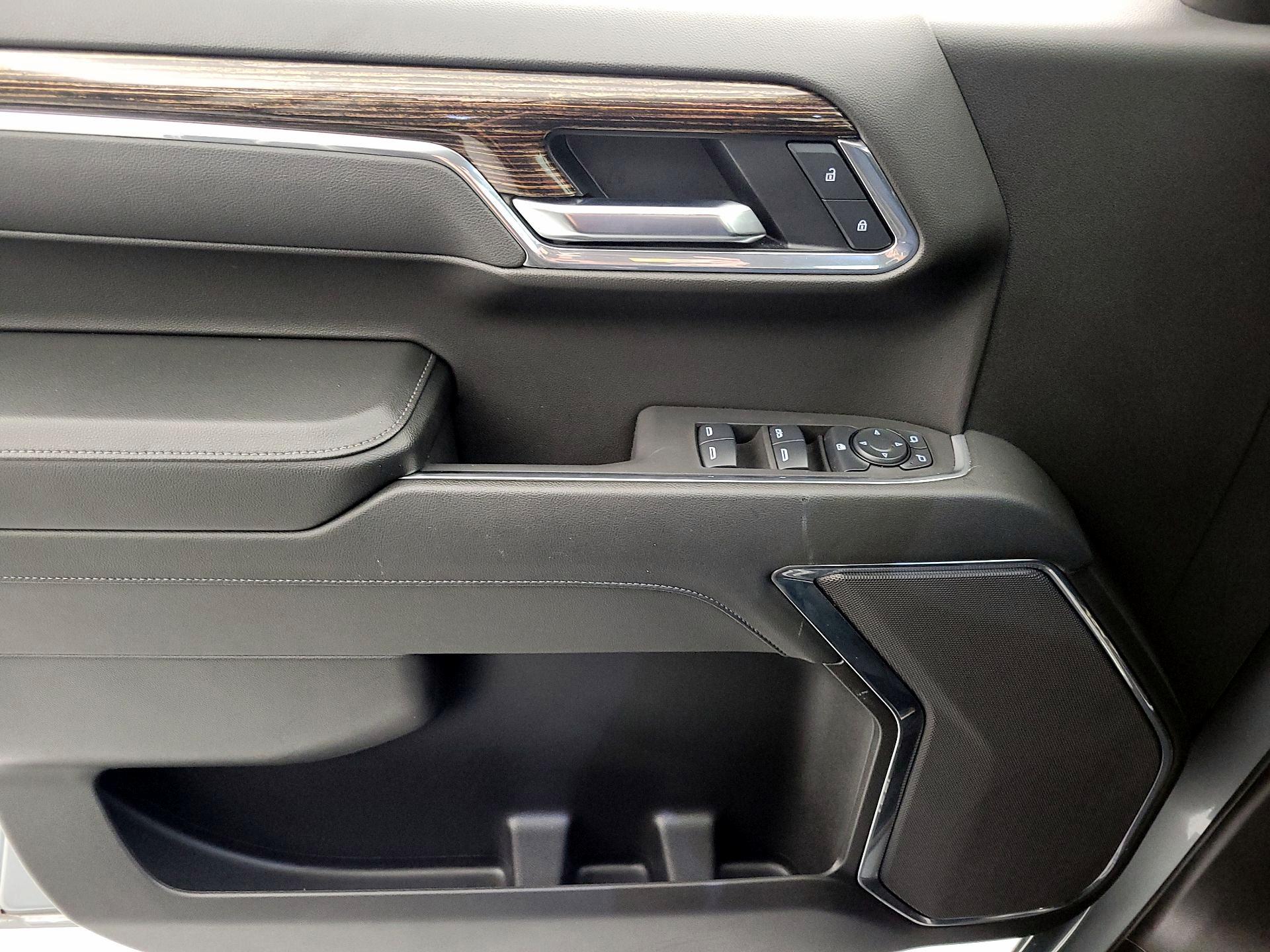 Thumbnail: 2025 GMC Sierra 1500 - 12